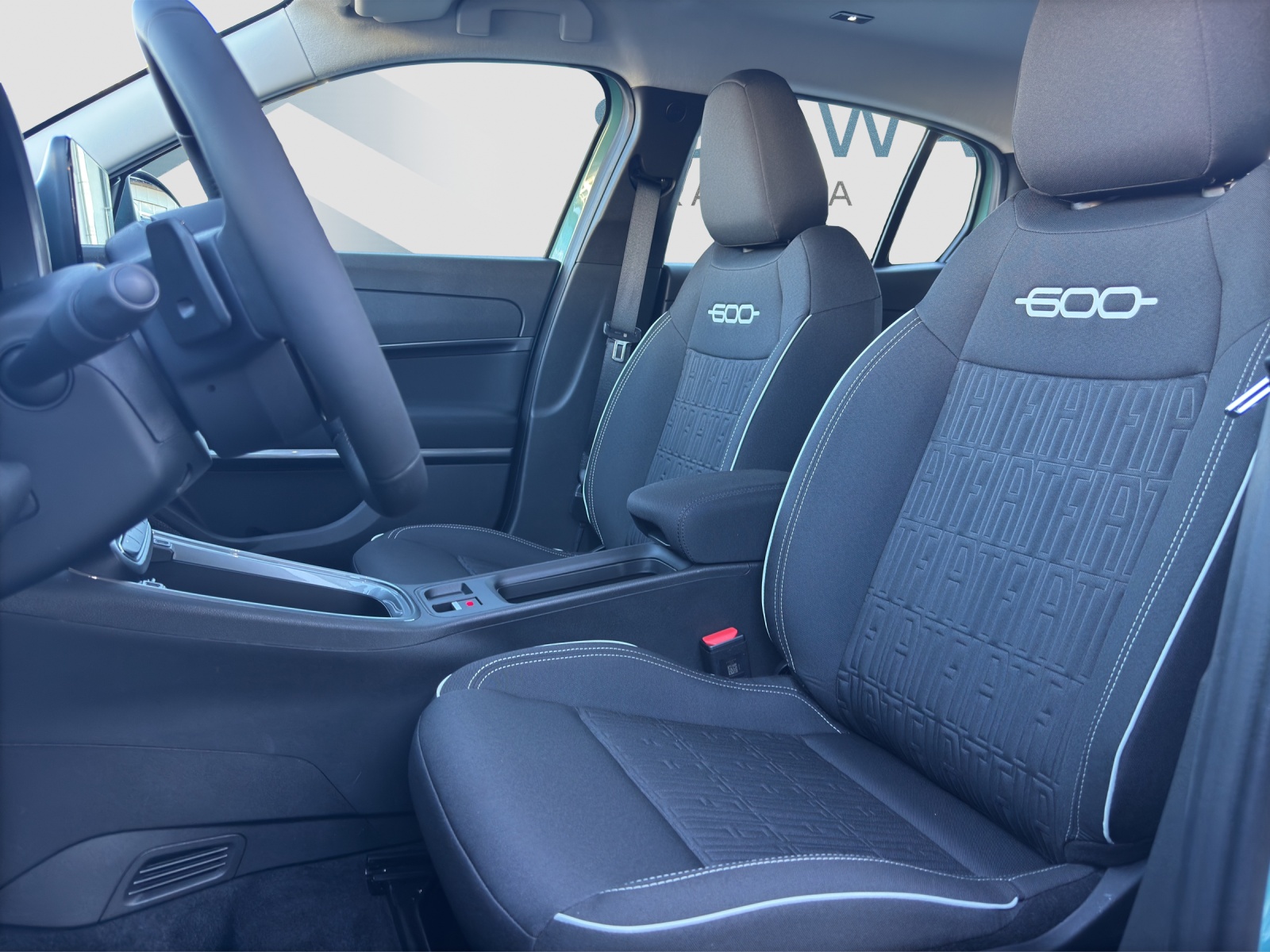 FIAT 600 1.2 Hybrid Cult-image-8