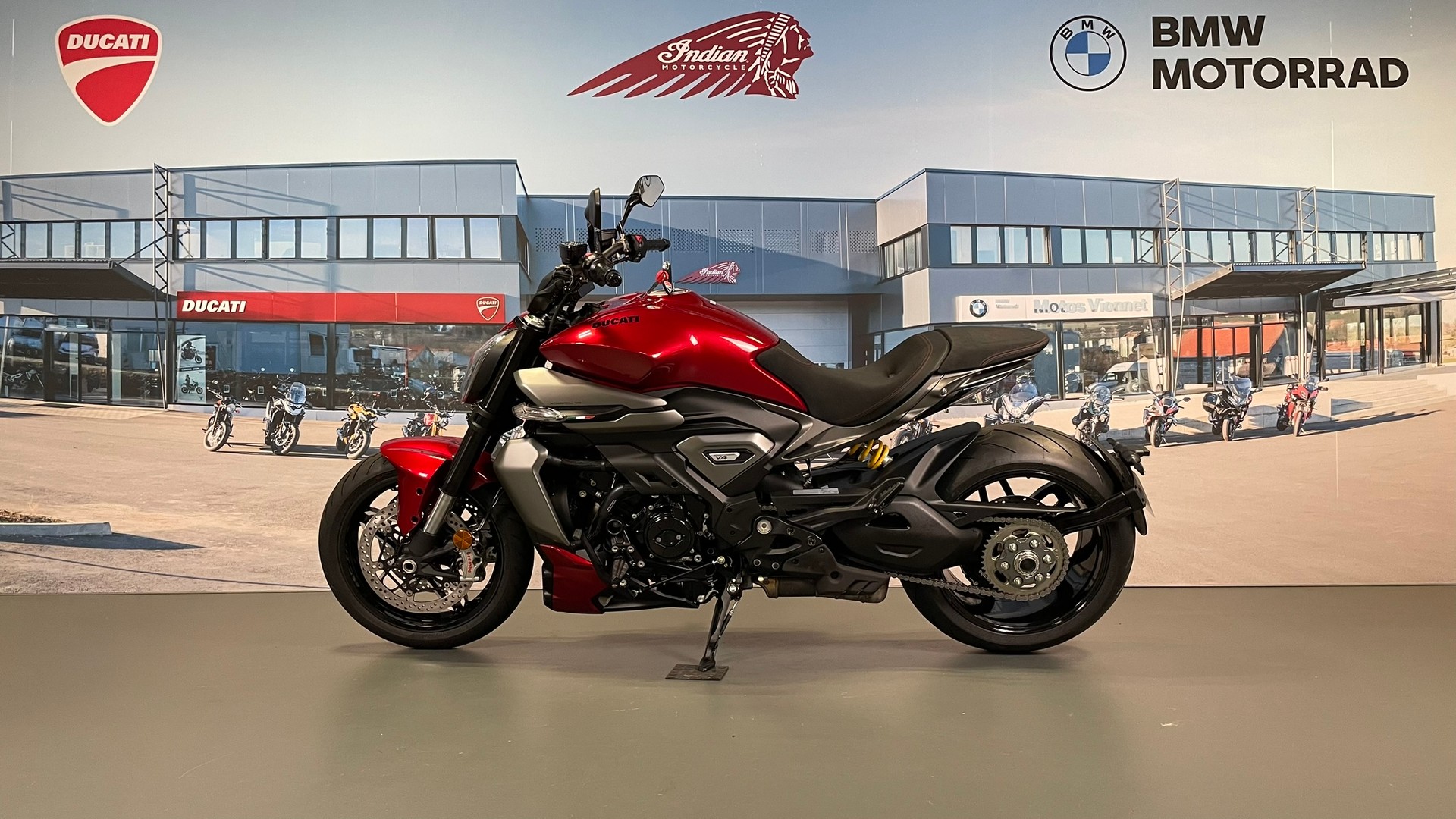 DUCATI XDIAVEL-showroom-element-3