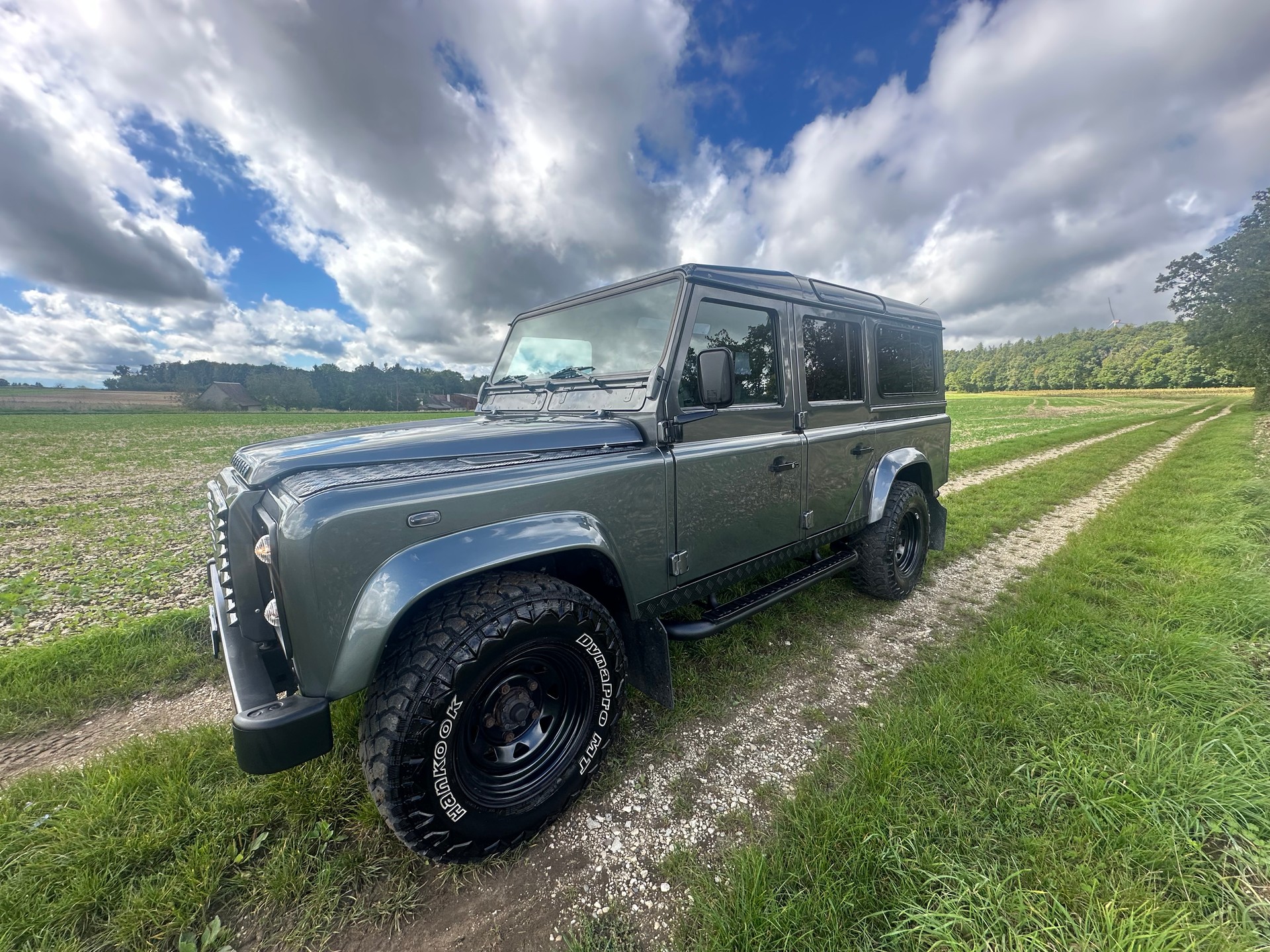 LAND ROVER Defender 110 SW 2.5 Td5-image-5