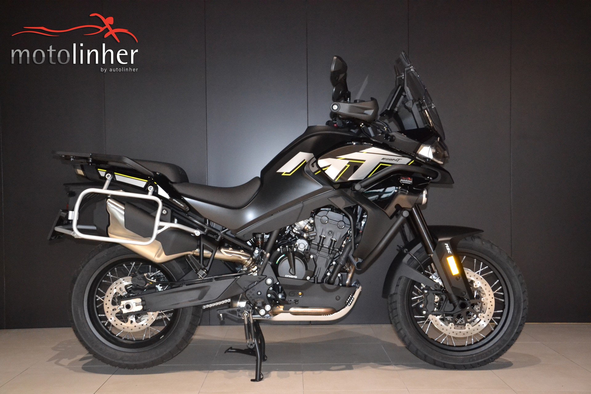 CF MOTO Explore