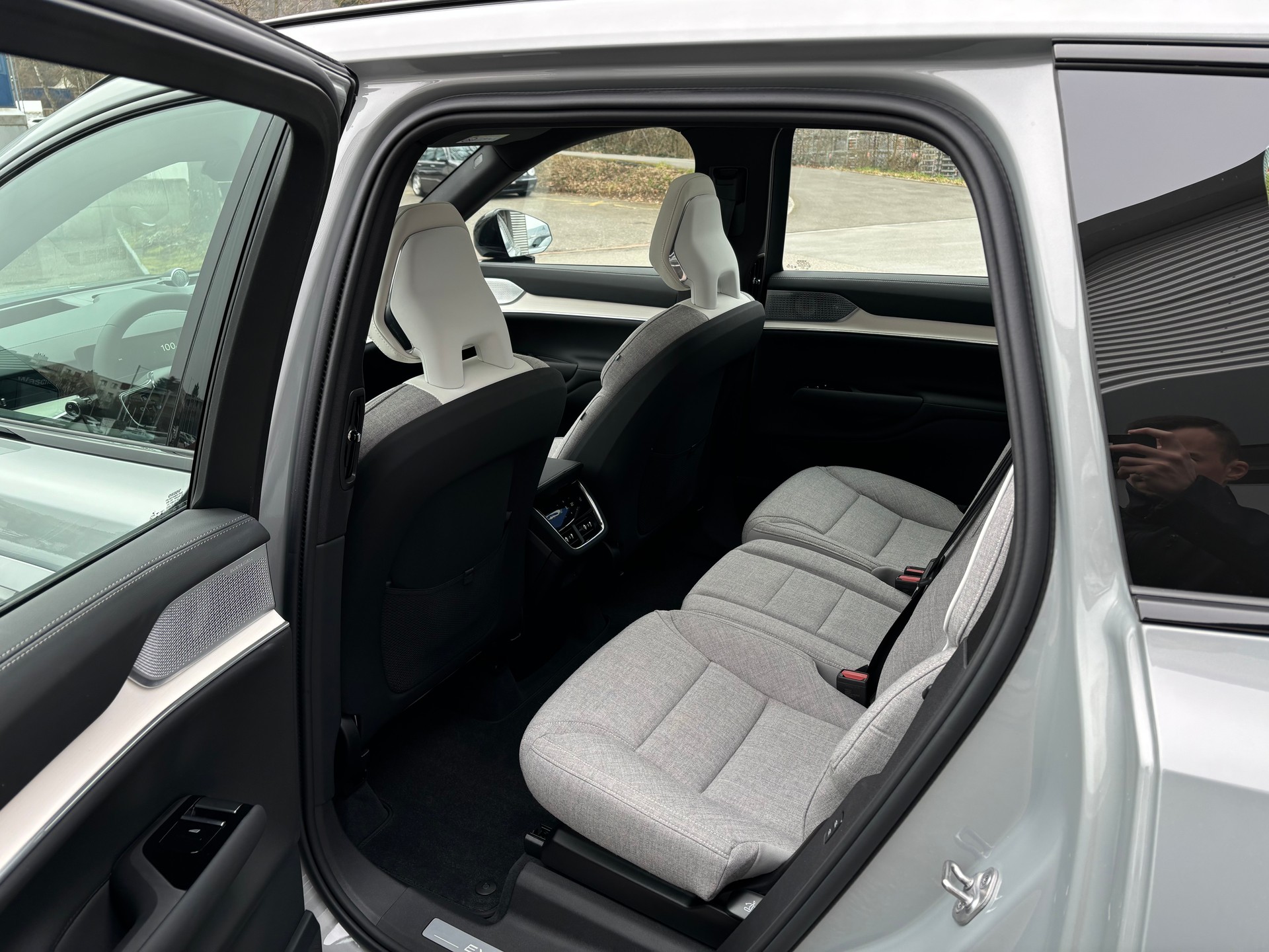 VOLVO EX90 Twin Performance Ultra AWD-image-11