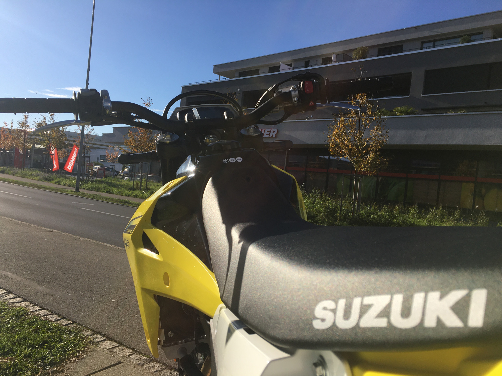 SUZUKI DR-Z 400-showroom-element-3