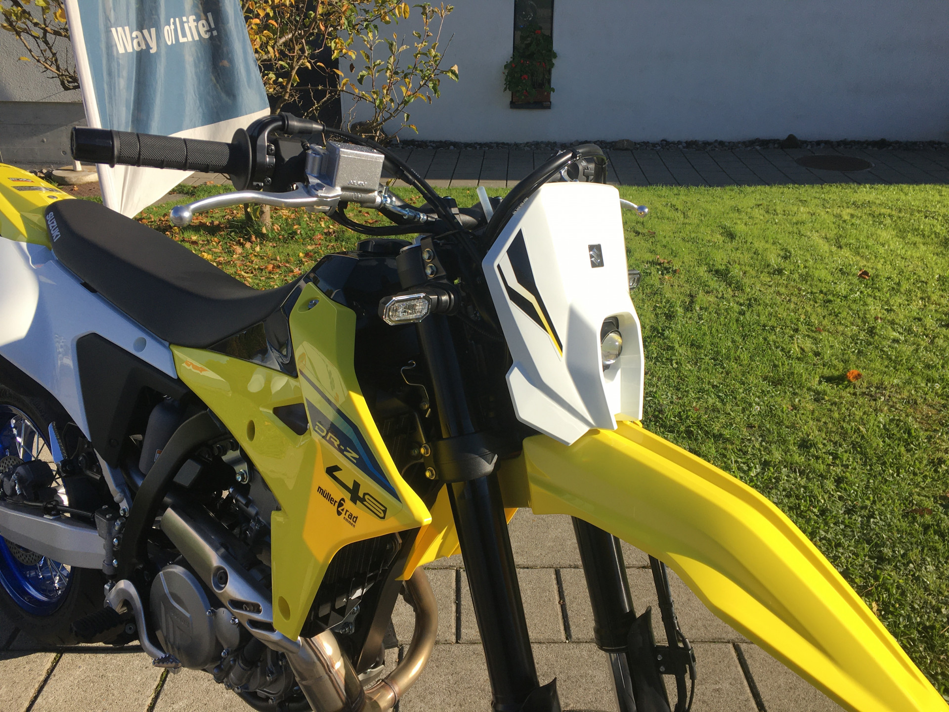 SUZUKI DR-Z 400-showroom-element-1