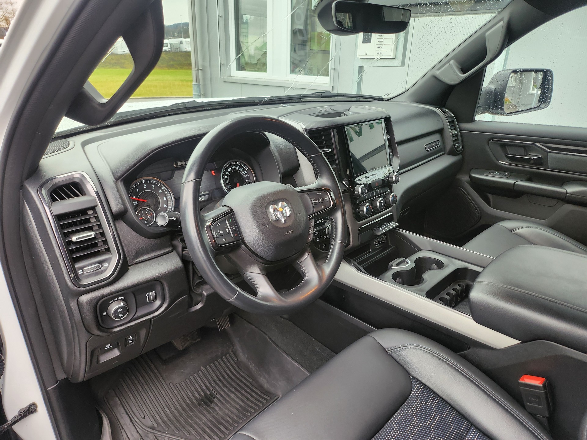DODGE Ram 1500 3.6 V6 4x4 Bighorn 305PS / 3.4T AHK-image-8