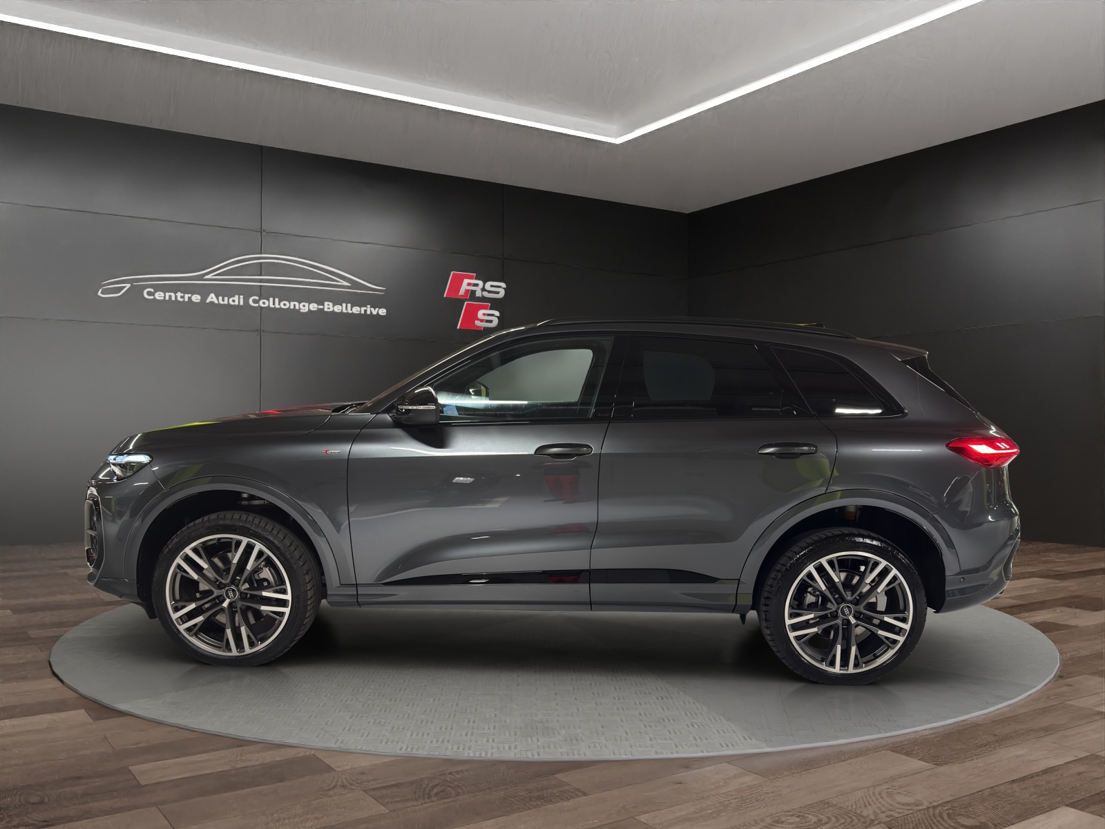 AUDI Q5 TDI quattro 150 kW S-tronic-image-2
