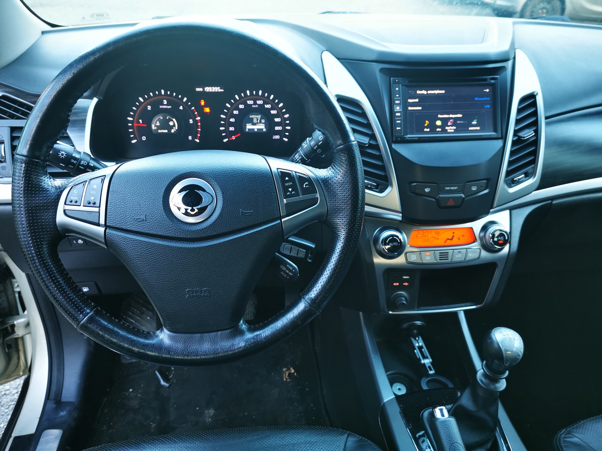 KGM-SsangYong Korando 2.0 e-XDI Sapphire 4WD-image-4