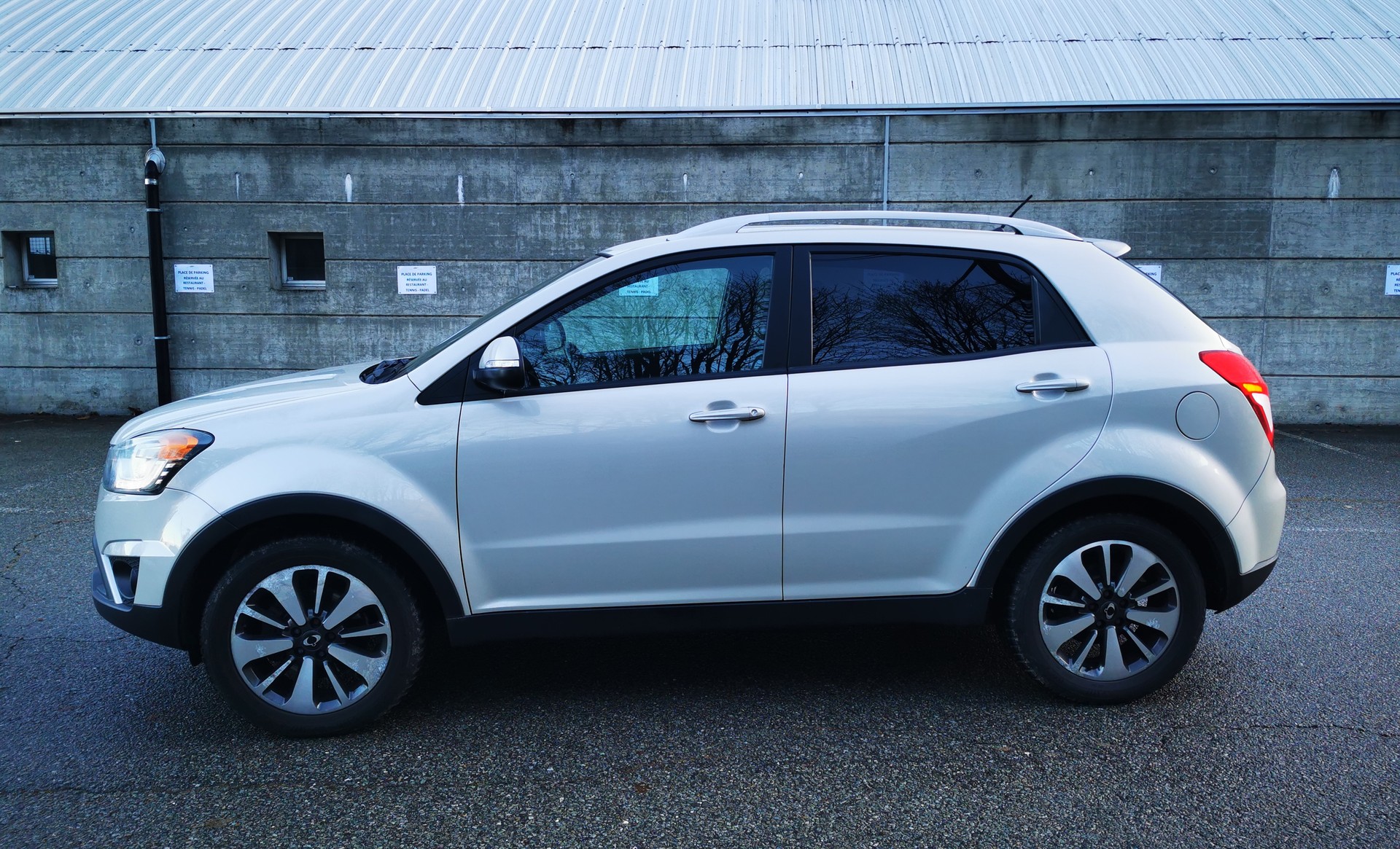KGM-SsangYong Korando 2.0 e-XDI Sapphire 4WD-image-1
