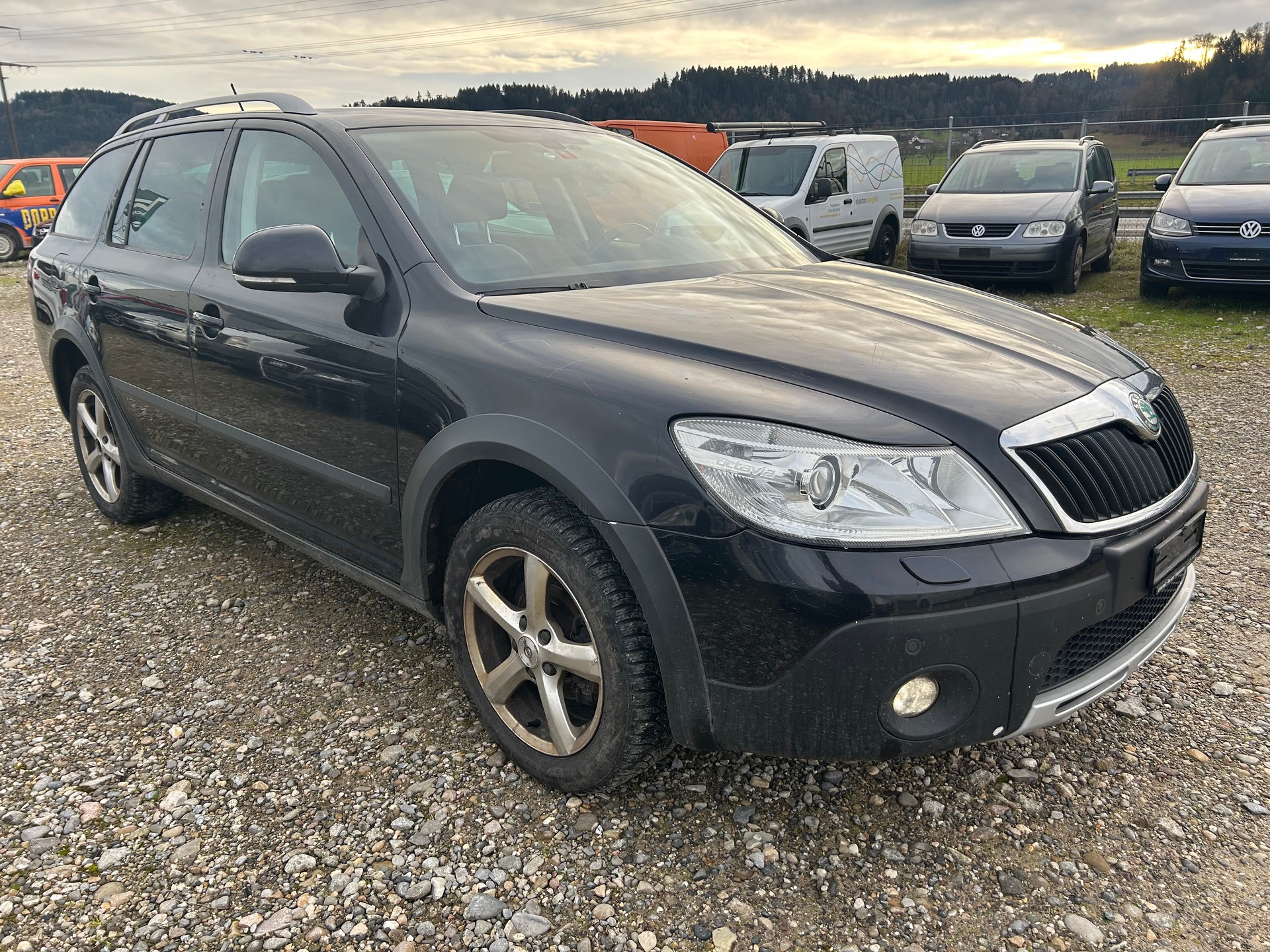 SKODA Octavia Combi 1.8 TSI Scout 4x4-image-2