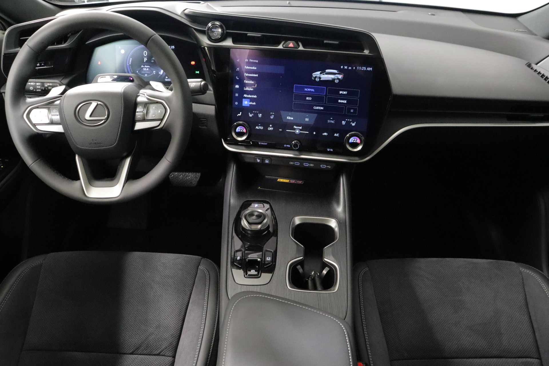 LEXUS RZ 450e Excellence-image-7