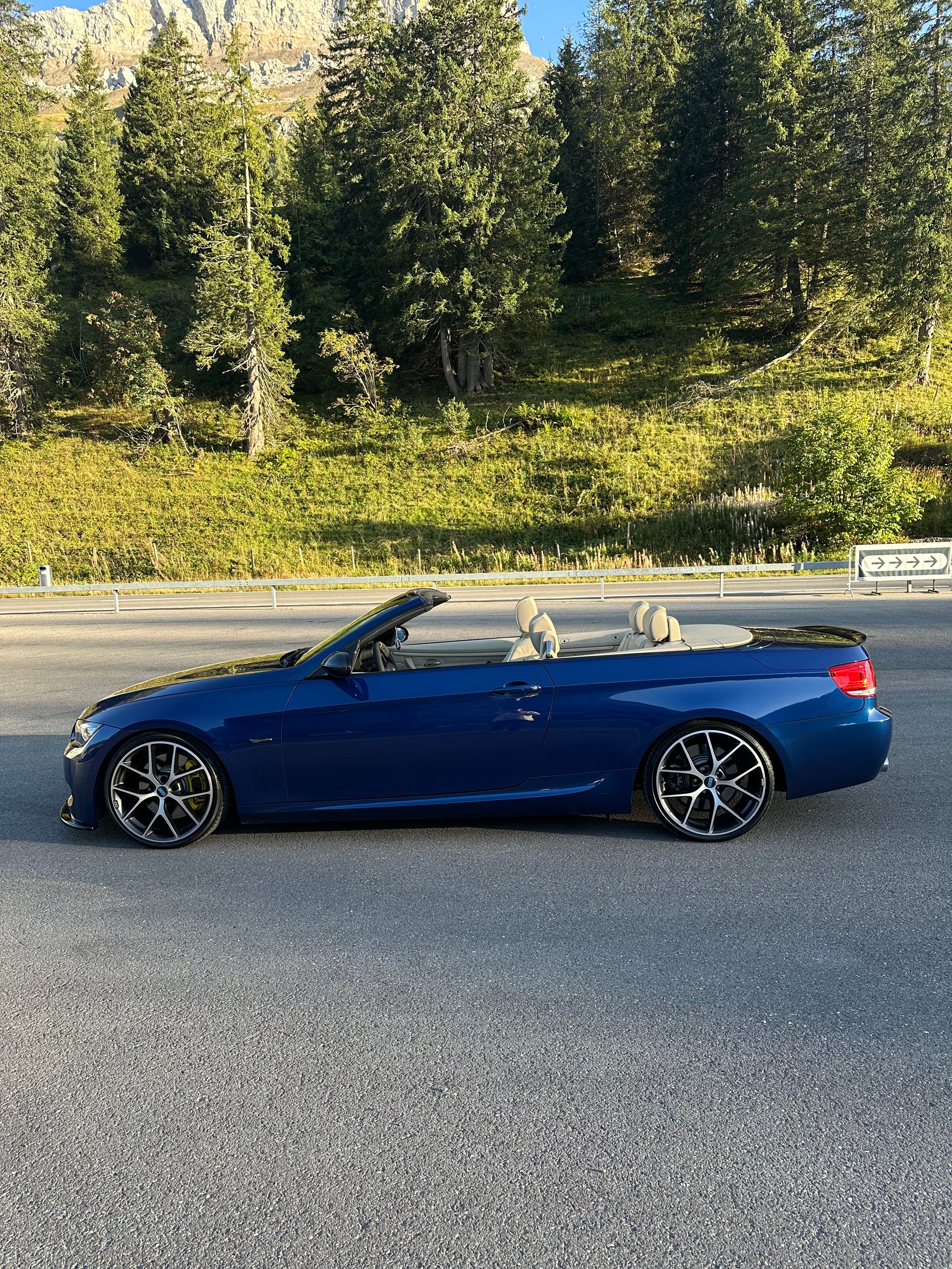 BMW 335i Cabriolet Original M Paket-image-2
