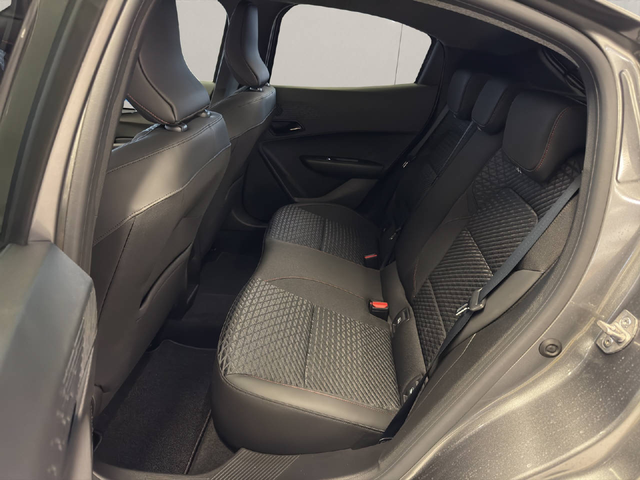 RENAULT Clio 1.8 E-Tech techno Demo-image-5