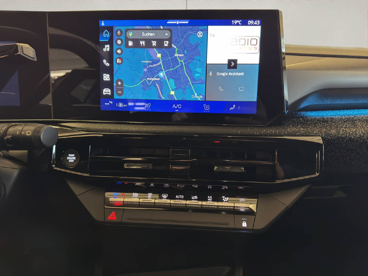 RENAULT Clio 1.8 E-Tech techno Demo-image-9