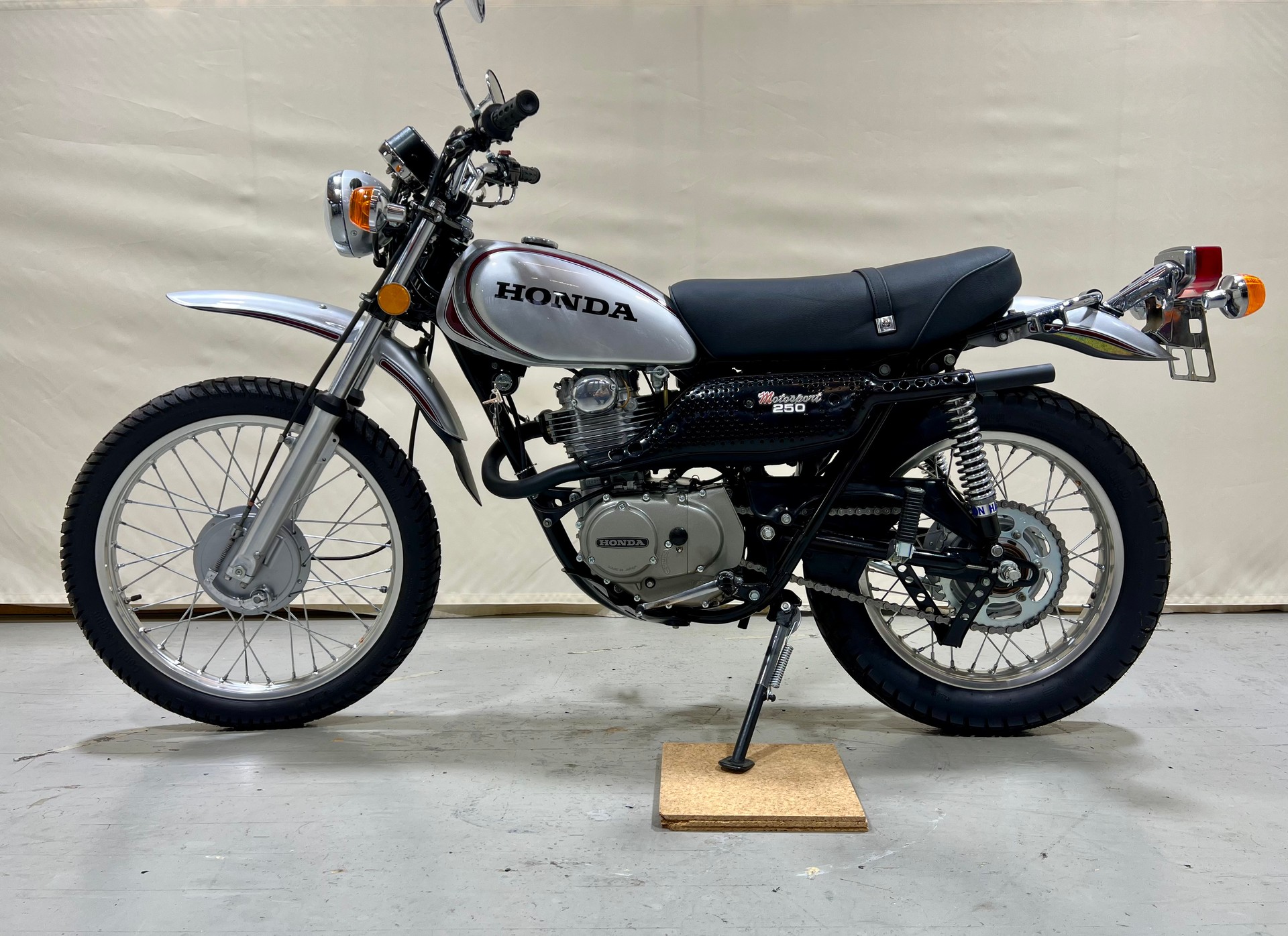HONDA XL 250 K0-image-4