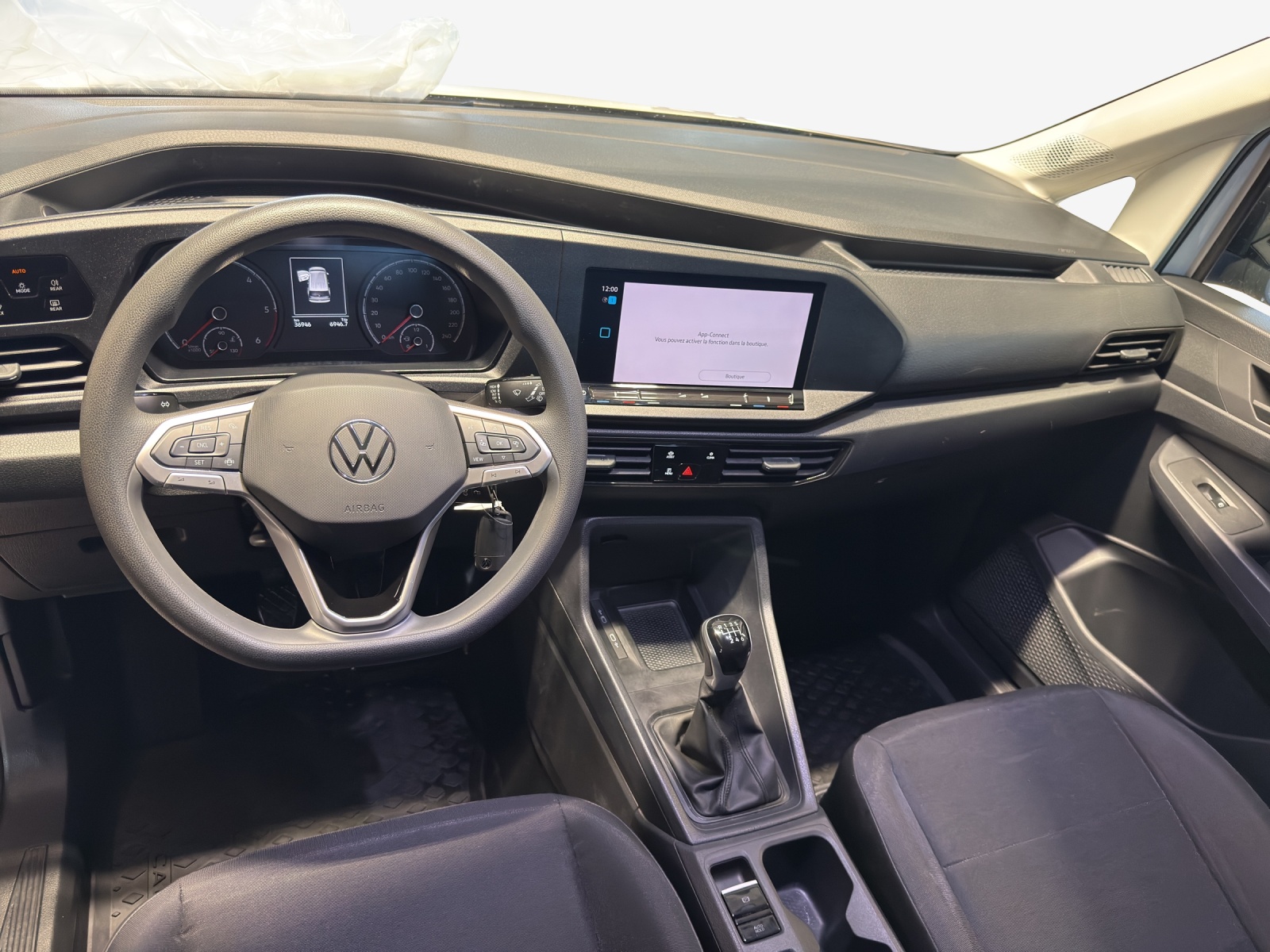 VW Caddy Cargo 2.0TDI-image-10