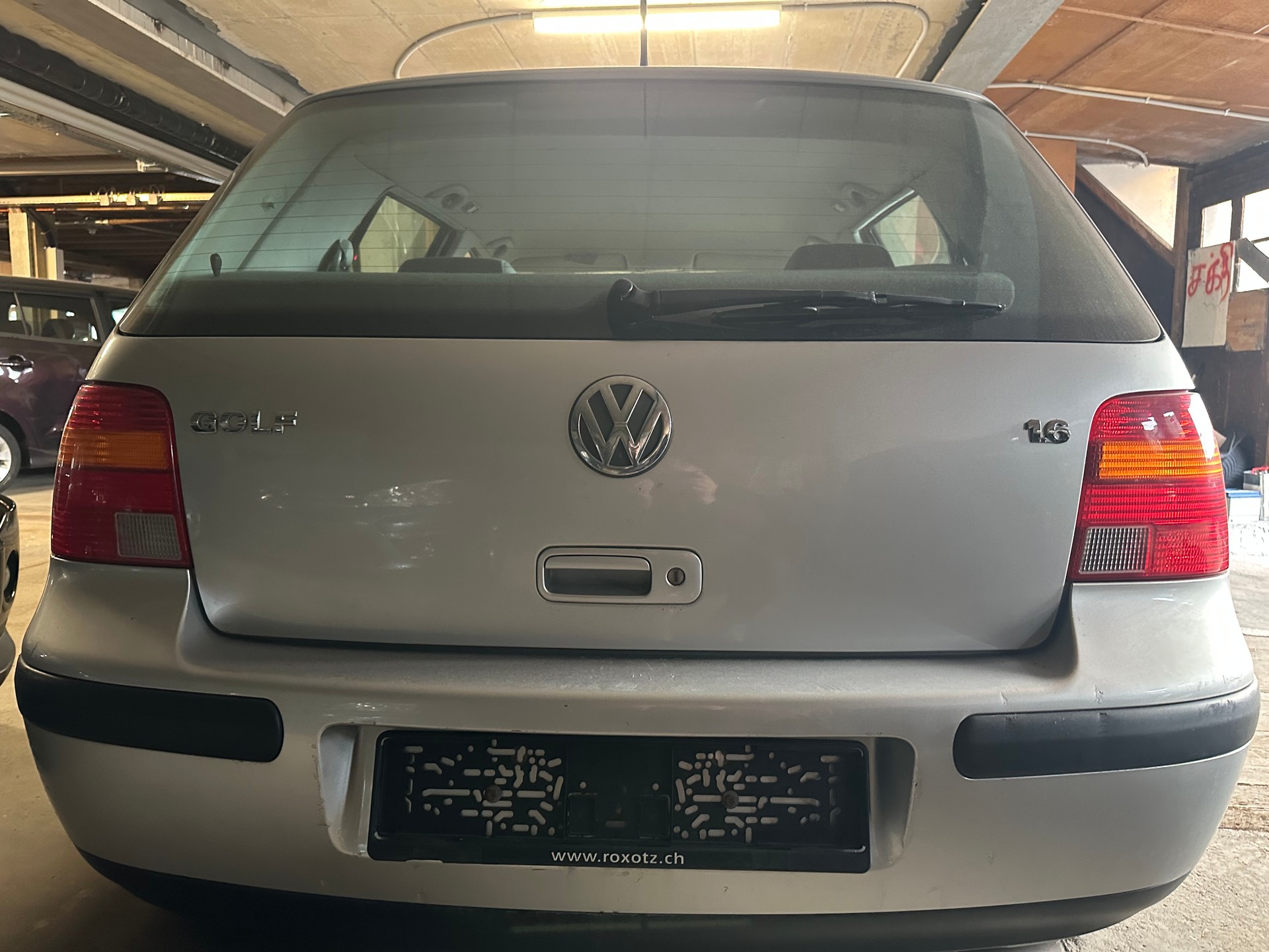 VW Golf 1.6 Comfortline Automatic-image-3