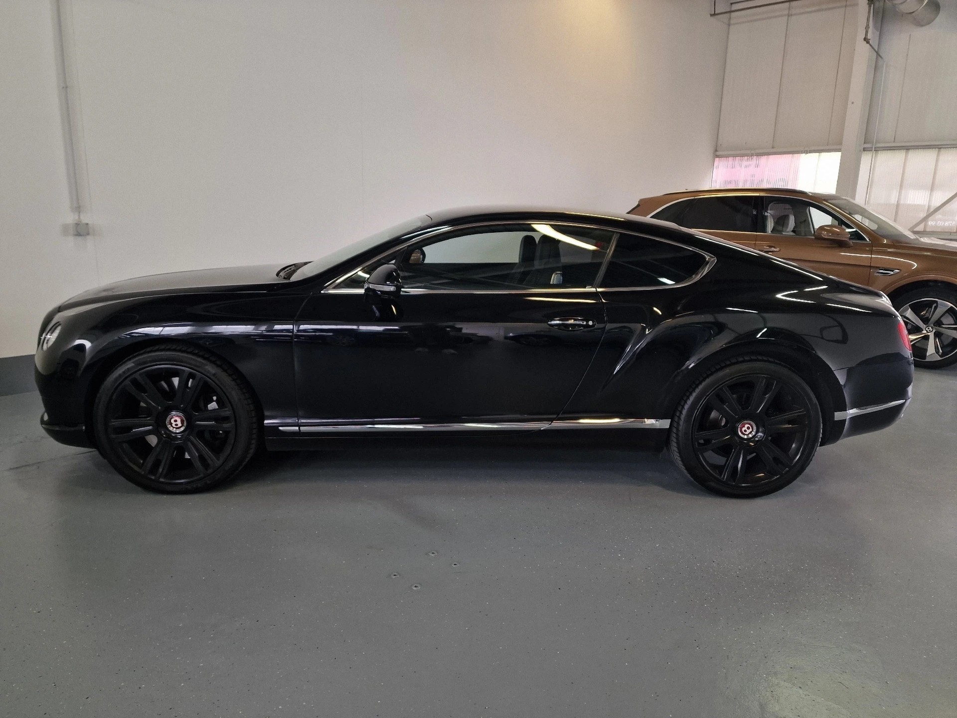 BENTLEY Continental GT 6.0 W12-image-4