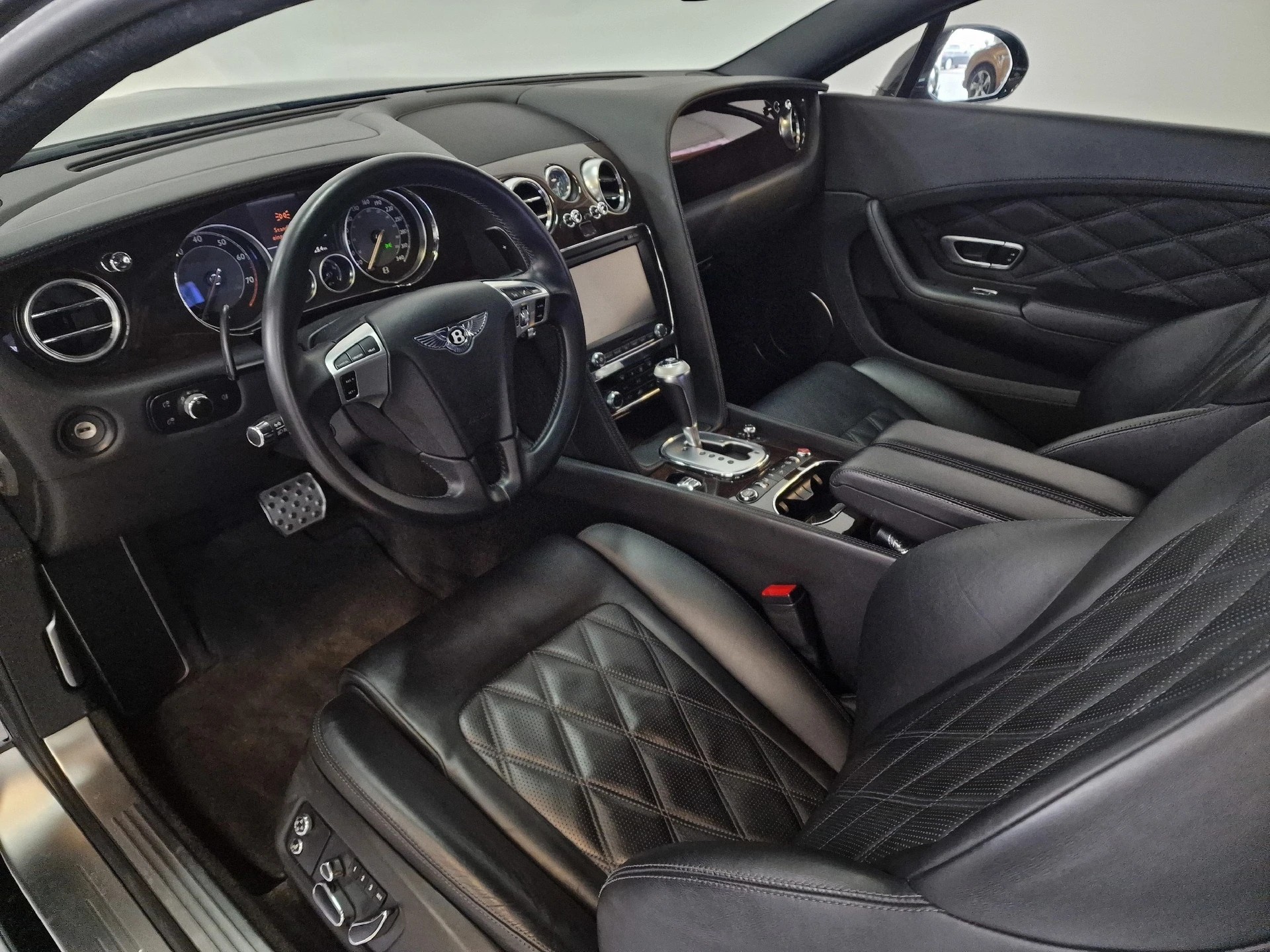 BENTLEY Continental GT 6.0 W12-image-14