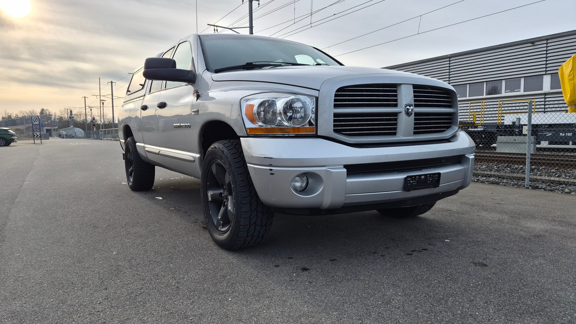 DODGE 2500-image-0