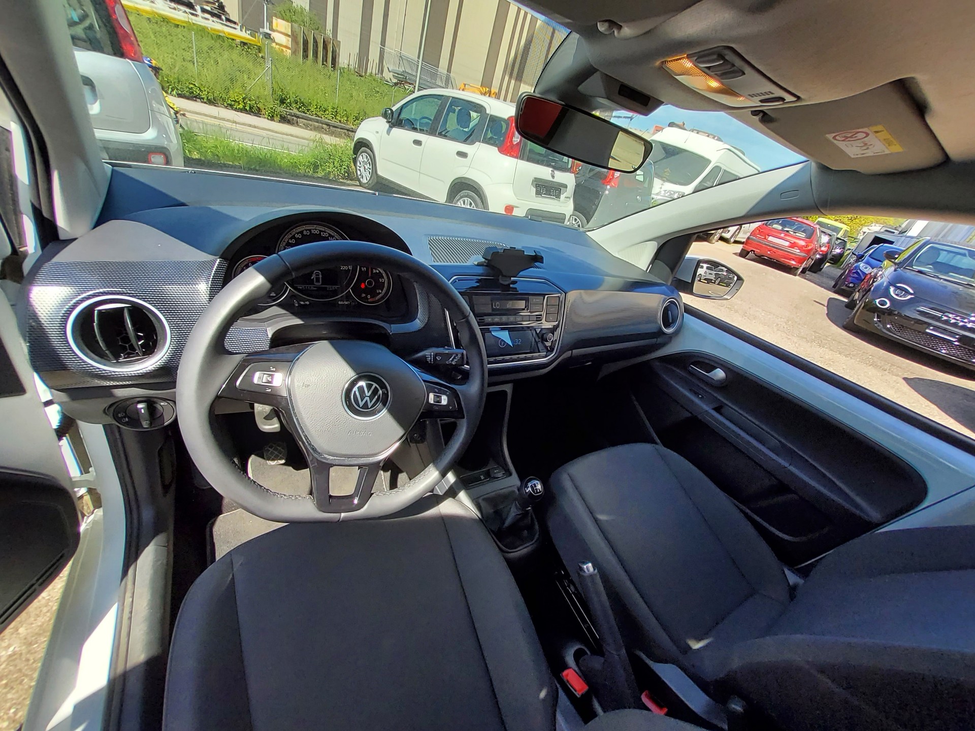 VW Up 1.0 MPI move up Kurier-image-4