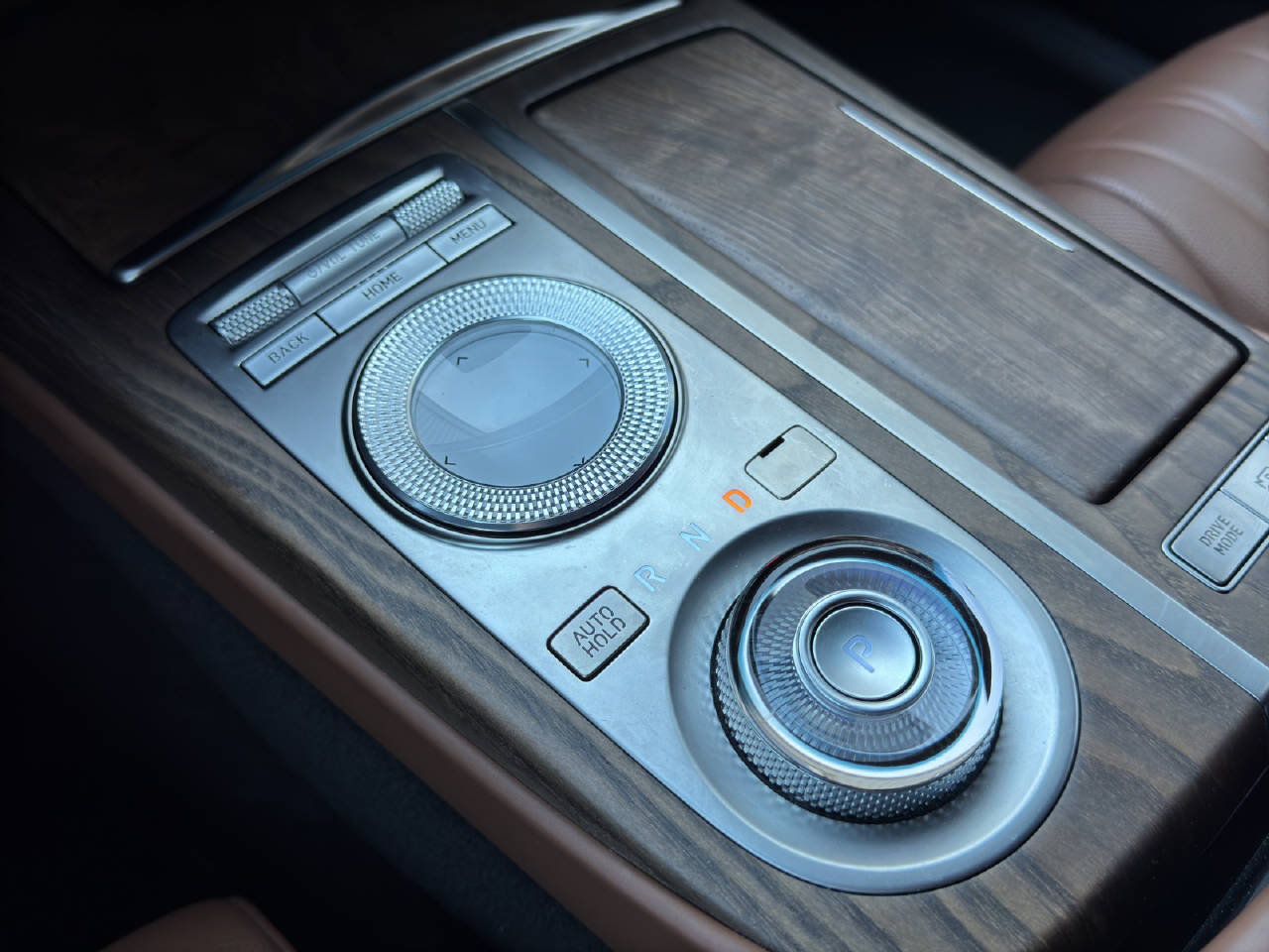 GENESIS G80 Dual Motor Luxury AWD-image-8
