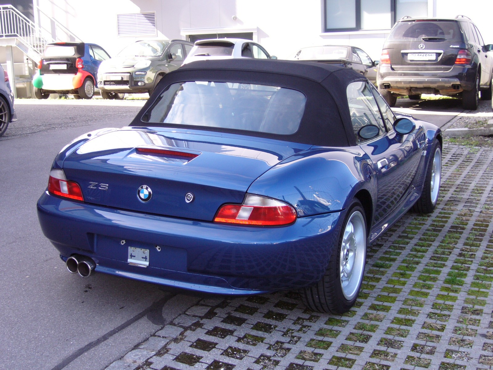 BMW Z3 1.9i Roadster-showroom-element-3