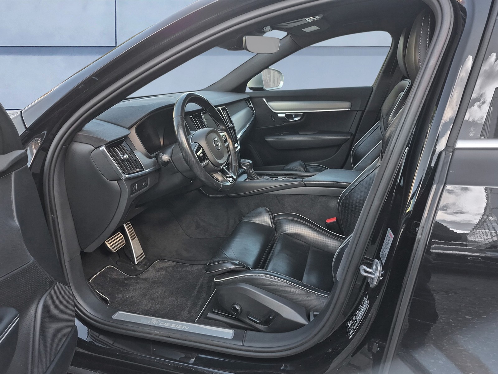 VOLVO S90 2.0 T5 R-Design-image-9
