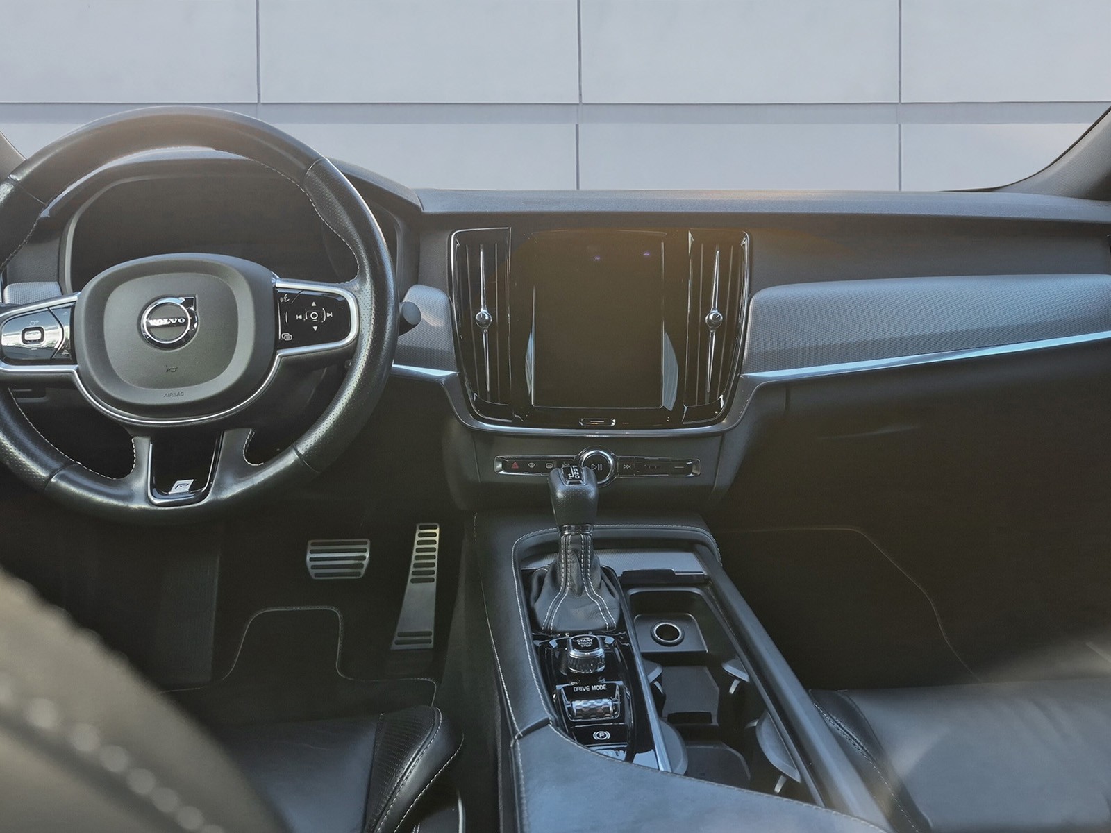 VOLVO S90 2.0 T5 R-Design-image-11