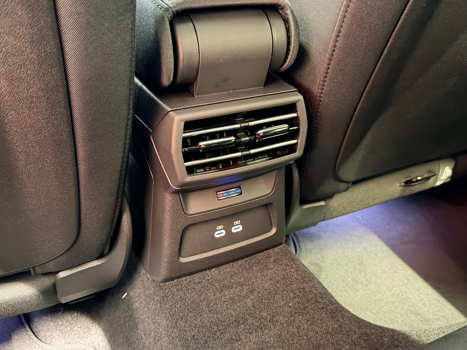 AUDI A3 Sportback TFSI 150 kW quattro S line S tronic-image-19