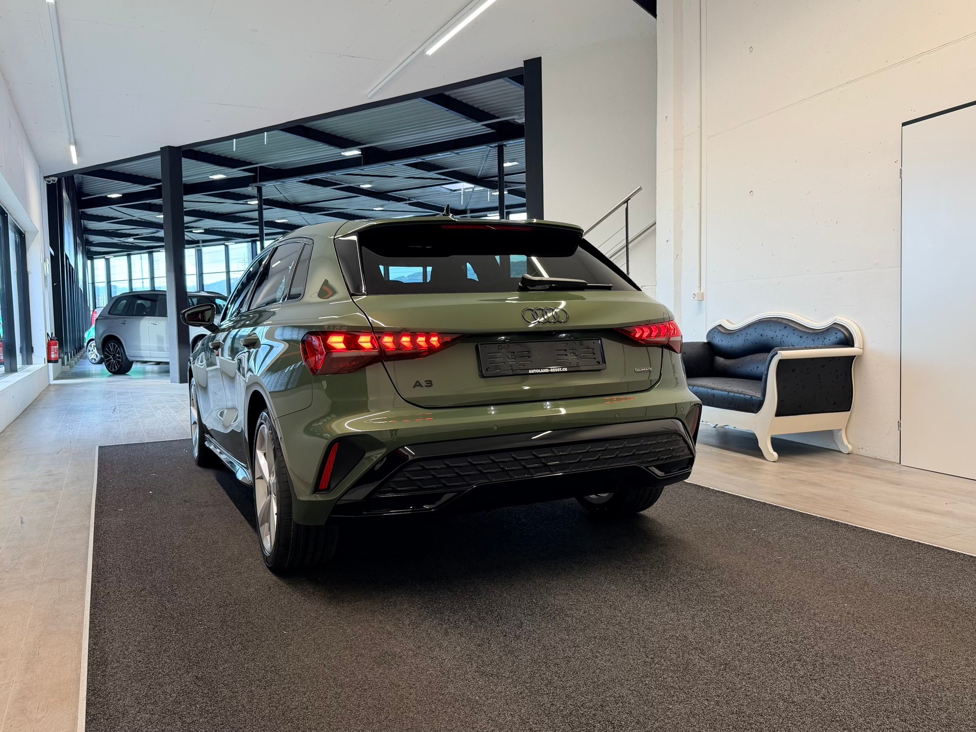 AUDI A3 Sportback TFSI 150 kW quattro S line S tronic-image-7