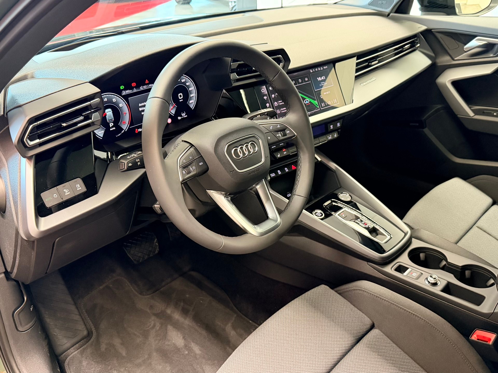AUDI A3 Sportback TFSI 150 kW quattro S line S tronic-image-11