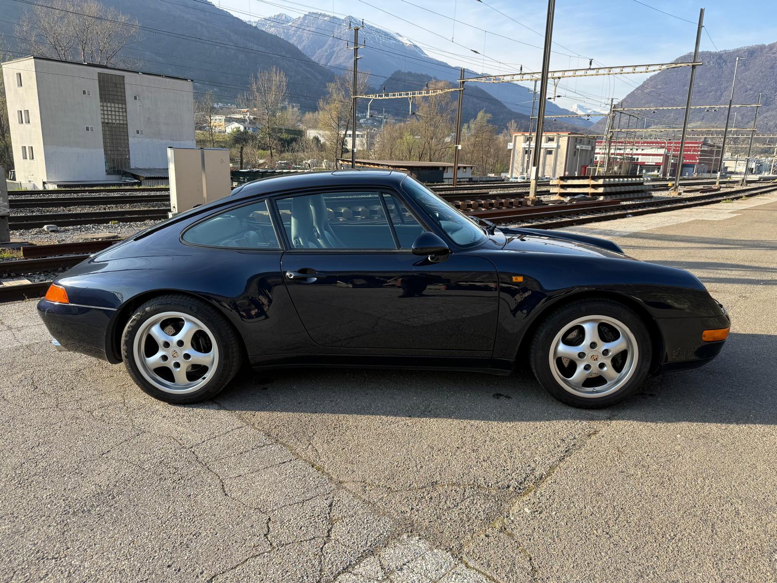 PORSCHE 911 Carrera-image-3