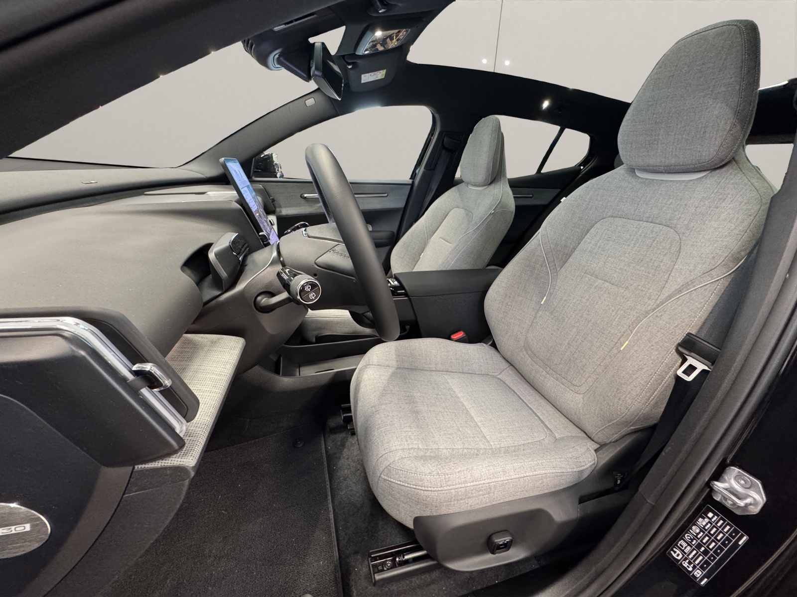VOLVO EX30 E60 Twin Ultra Performance AWD-image-11