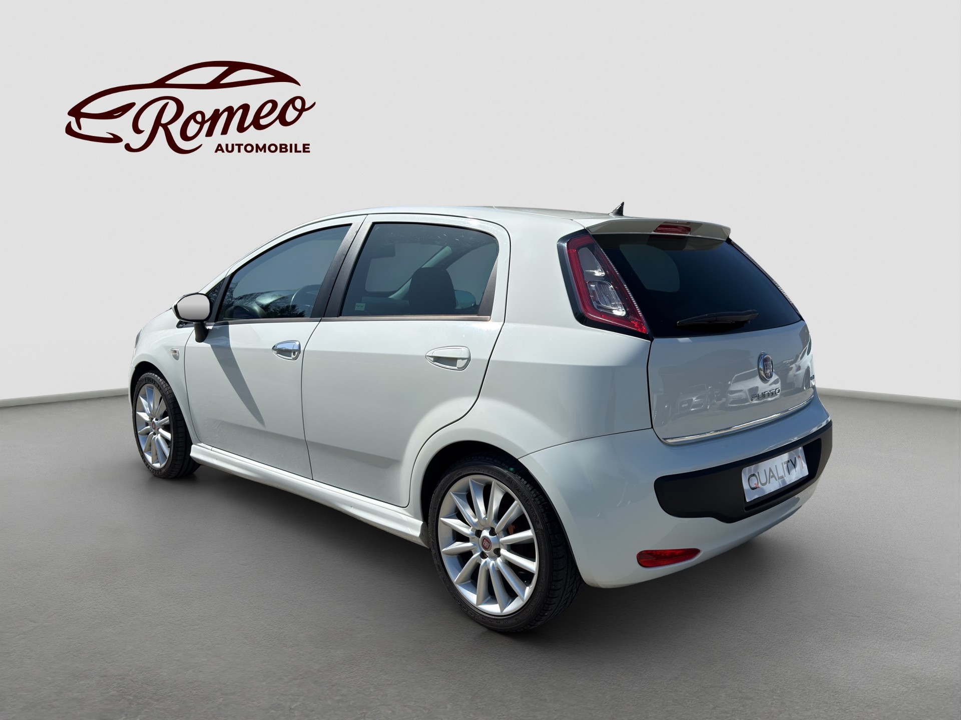 FIAT Punto Evo 1.4 16V Sporting ** Frisch ab MFK und Service **-image-1