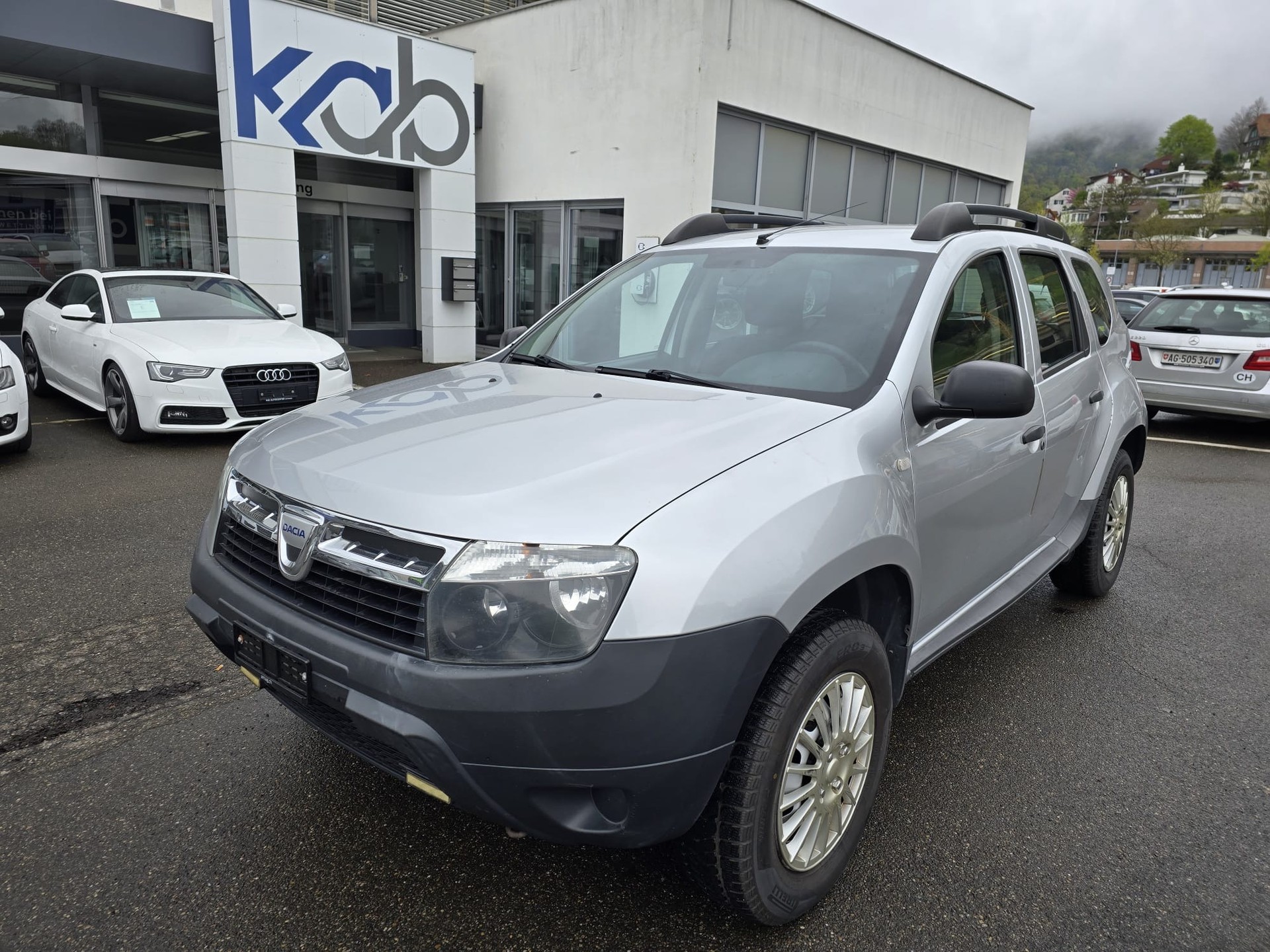 DACIA Duster 1.6 Lauréate 4x4-image-0