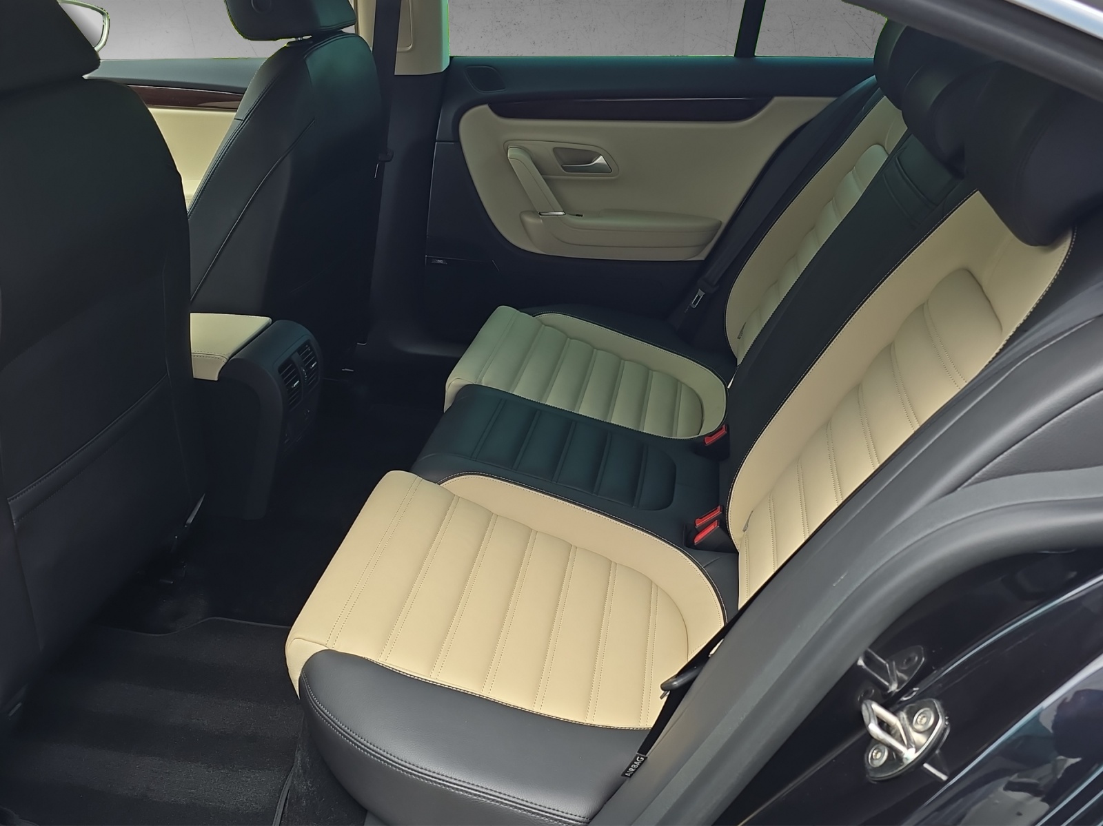 VW Passat CC 3.6 V6 300 PS FSI 4Motion DSG-image-12