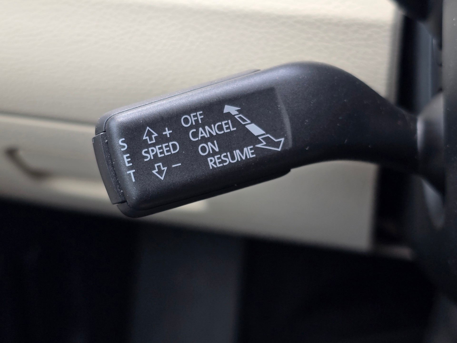 VW Passat CC 3.6 V6 300 PS FSI 4Motion DSG-image-25