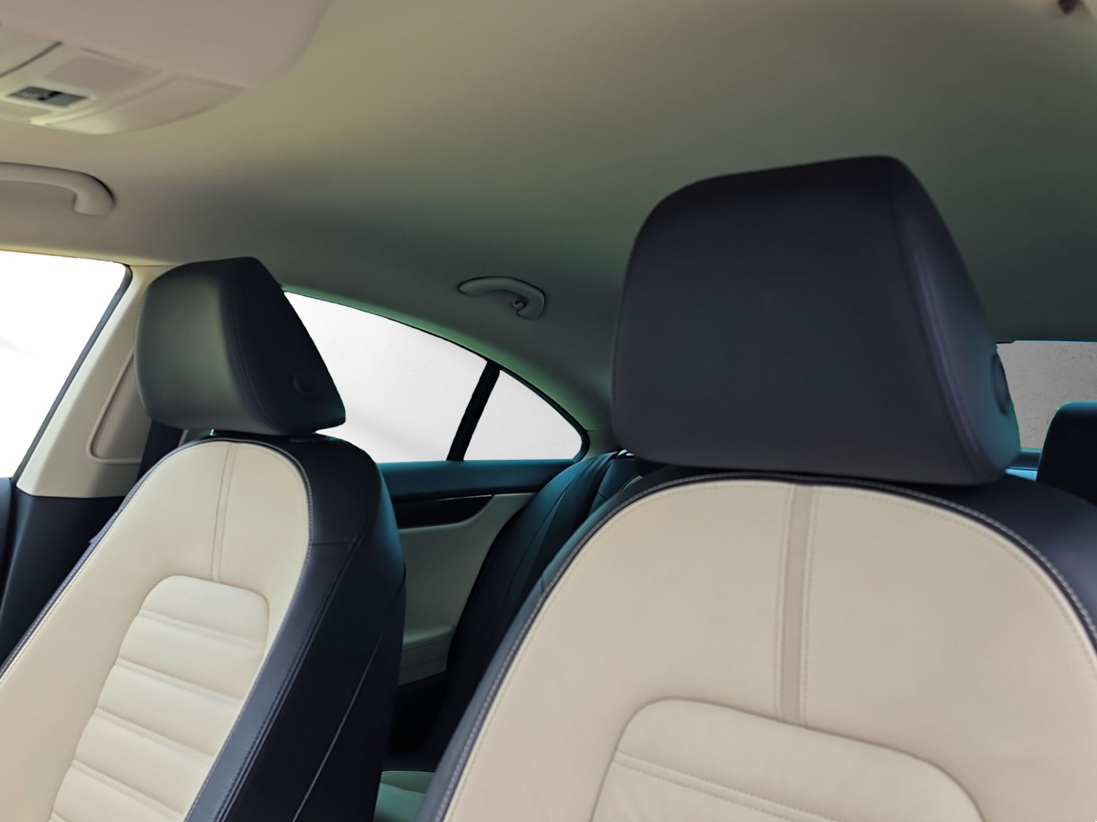 VW Passat CC 3.6 V6 300 PS FSI 4Motion DSG-image-14