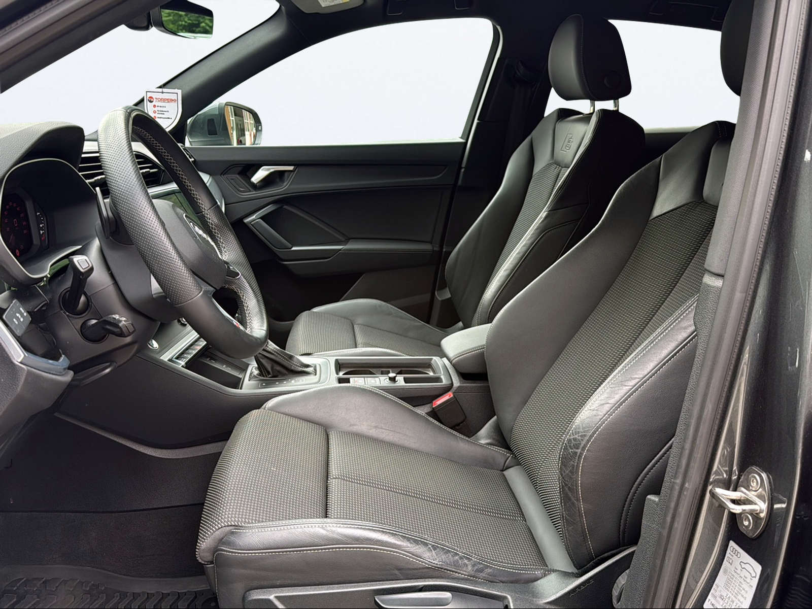 AUDI Q3 Sportback 35 TFSI Attraction S-tronic-image-8