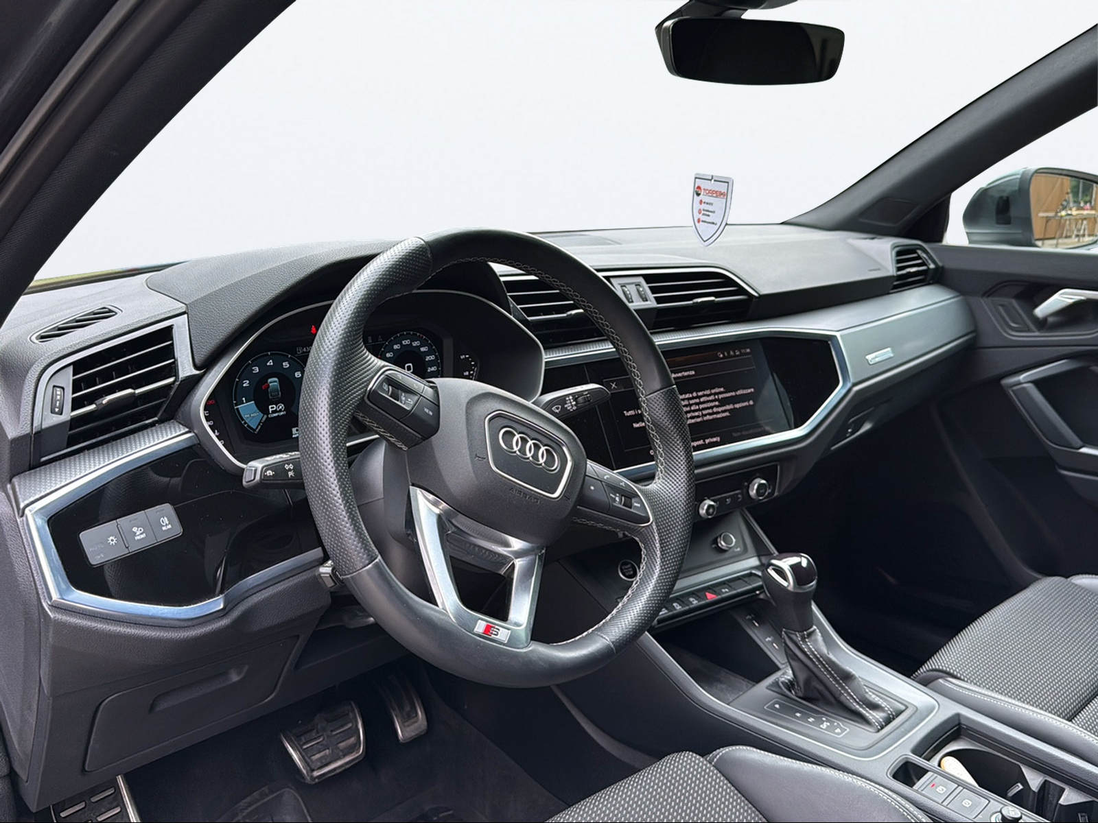 AUDI Q3 Sportback 35 TFSI Attraction S-tronic-image-9