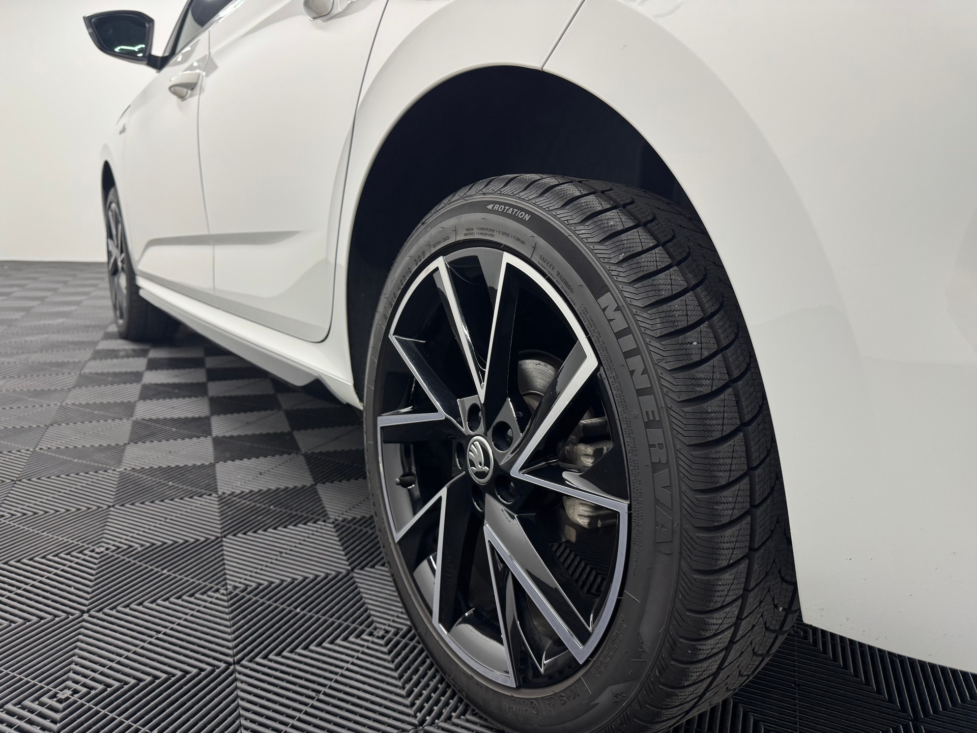 SKODA Kamiq 1.5 TSI Monte Carlo DSG-image-11