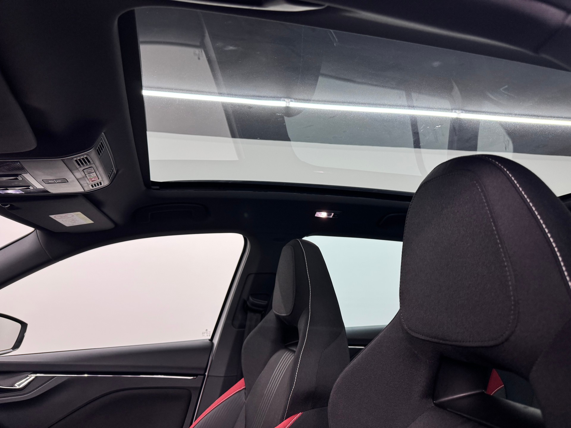 SKODA Kamiq 1.5 TSI Monte Carlo DSG-image-17