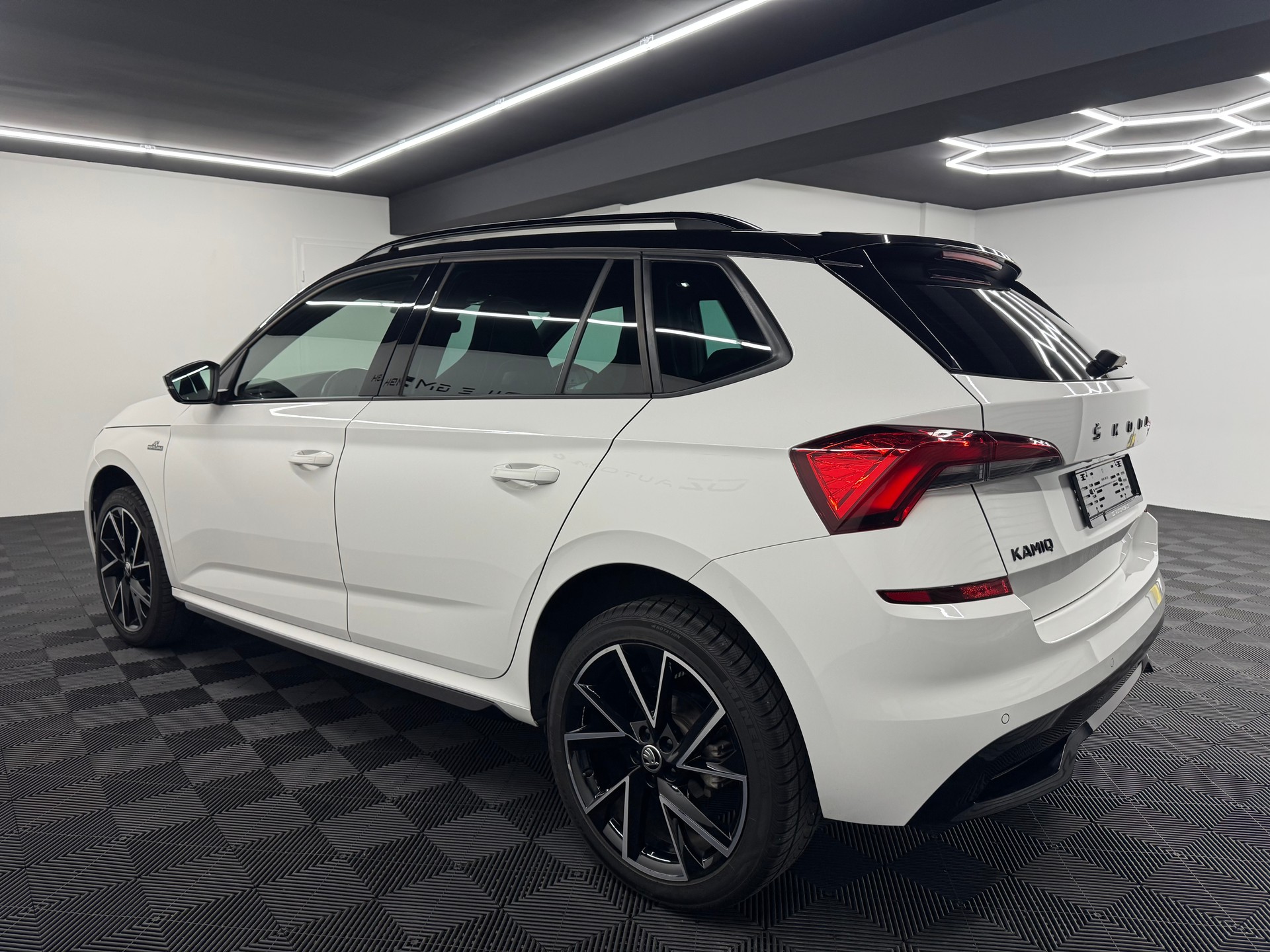 SKODA Kamiq 1.5 TSI Monte Carlo DSG-image-4