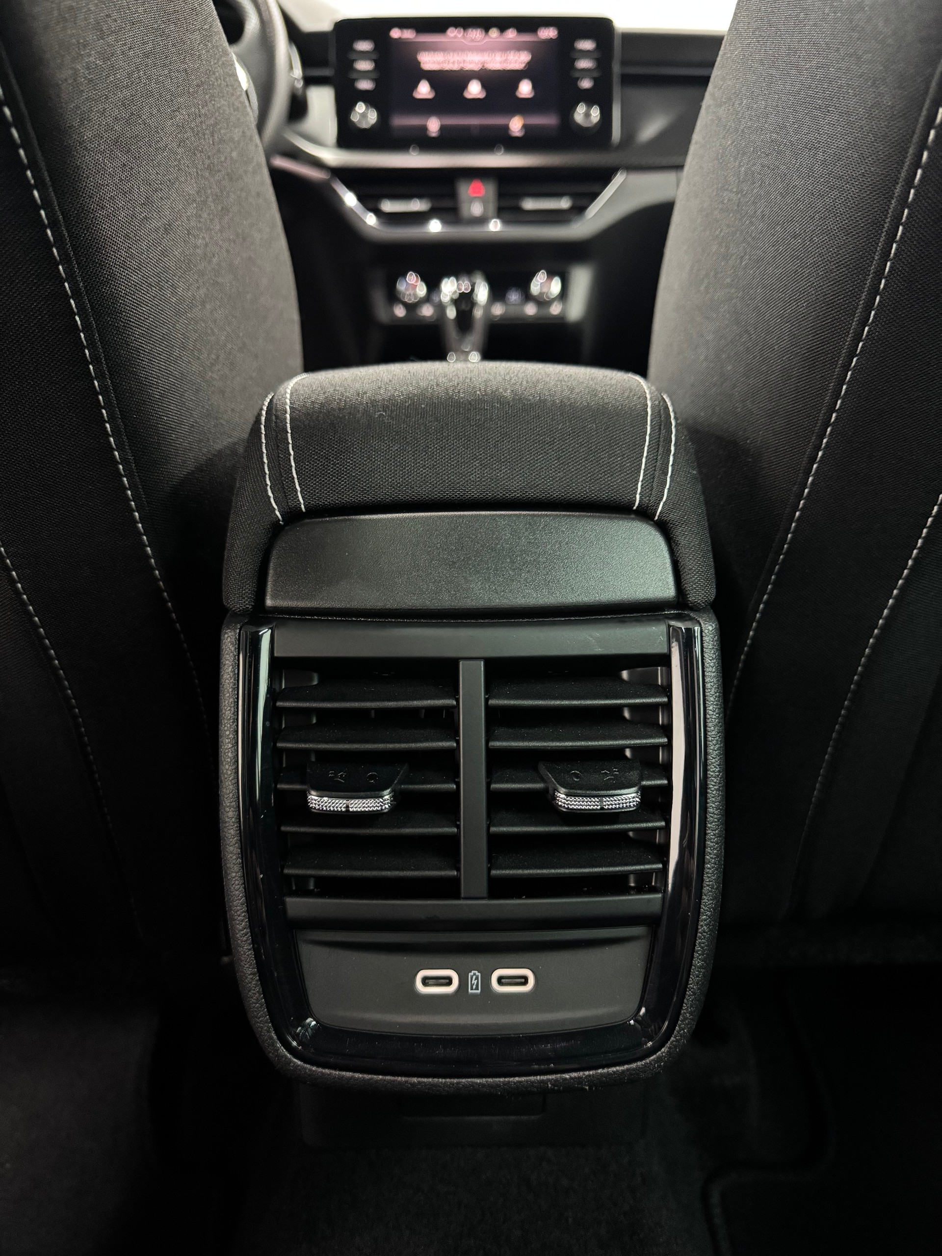 SKODA Kamiq 1.5 TSI Monte Carlo DSG-image-21