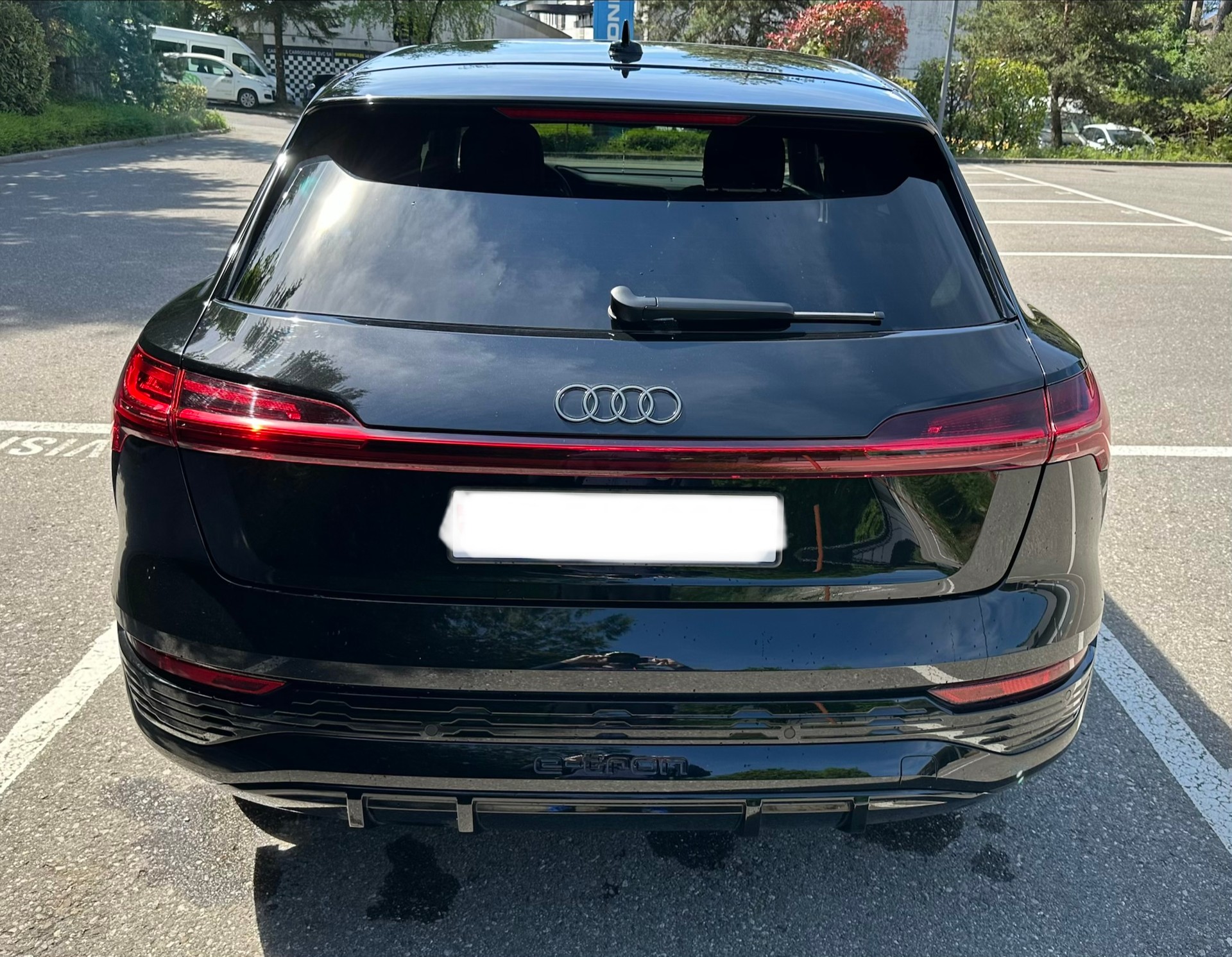AUDI Q8 55 e-tron Black Edition quattro 408PS/300KW-image-4