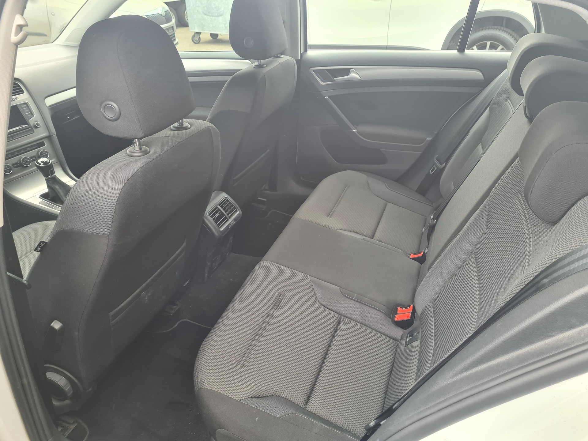 VW Golf 1.2 TSI Trendline-image-8