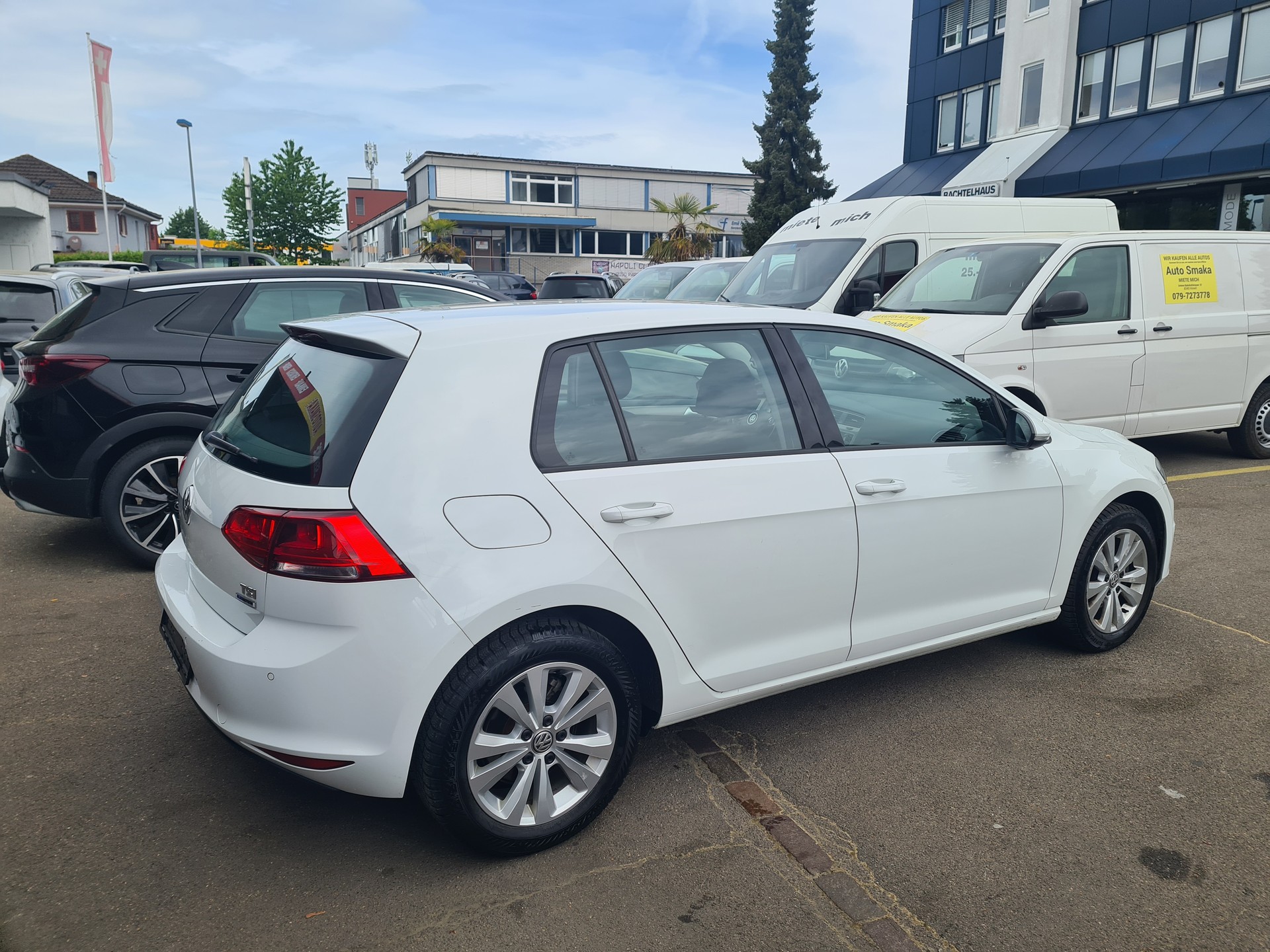 VW Golf 1.2 TSI Trendline-image-2