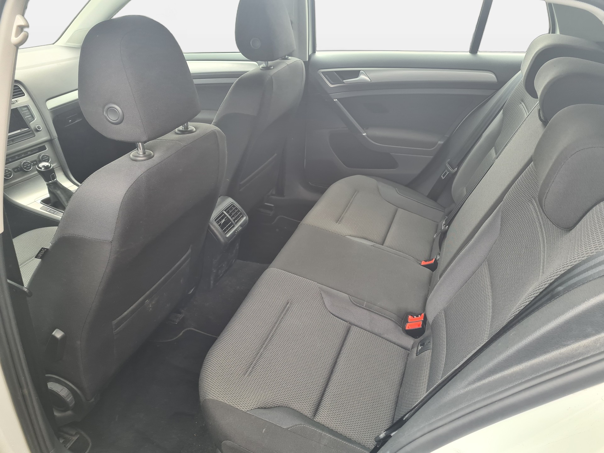 VW Golf 1.2 TSI Trendline-image-8