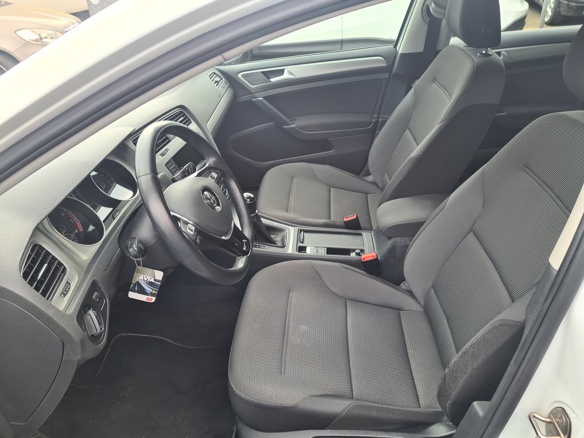 VW Golf 1.2 TSI Trendline-image-7