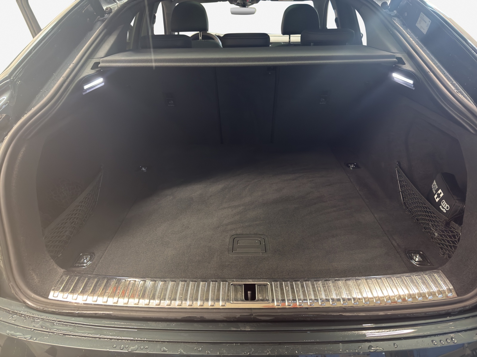 AUDI e-tron 55 Sportback S Line Black Edition quattro-image-13