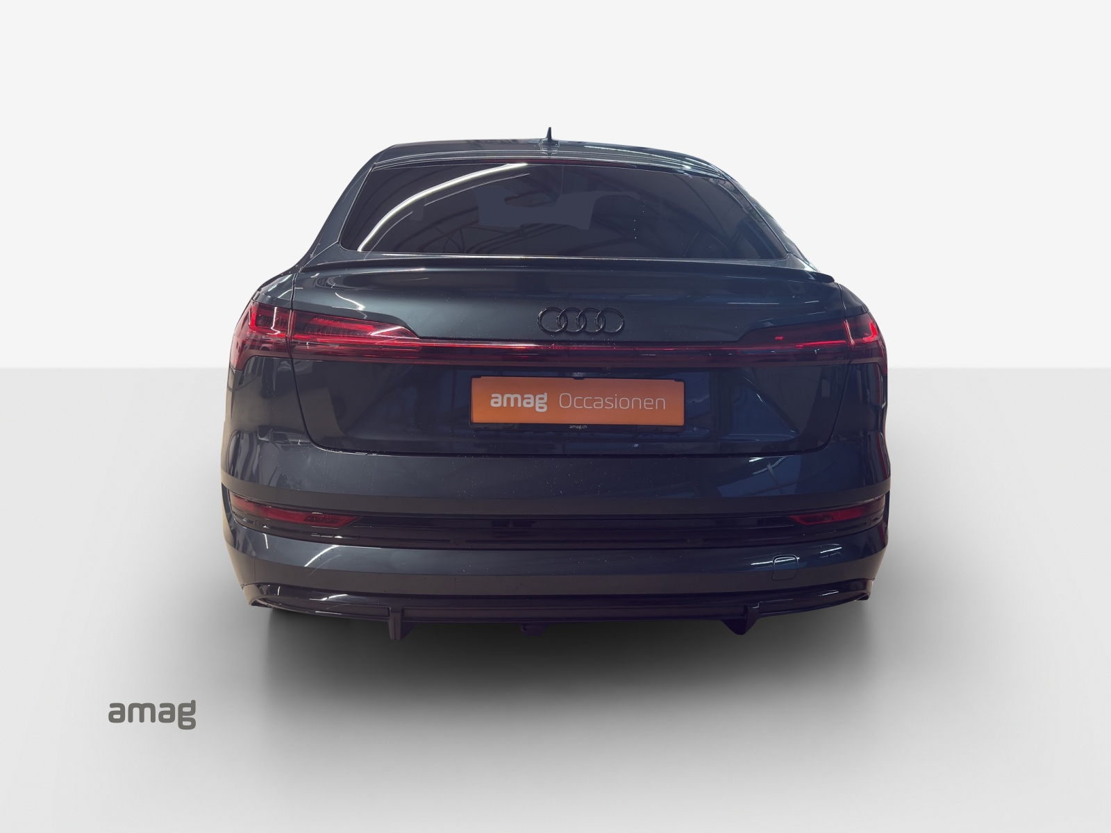 AUDI e-tron 55 Sportback S Line Black Edition quattro-image-4